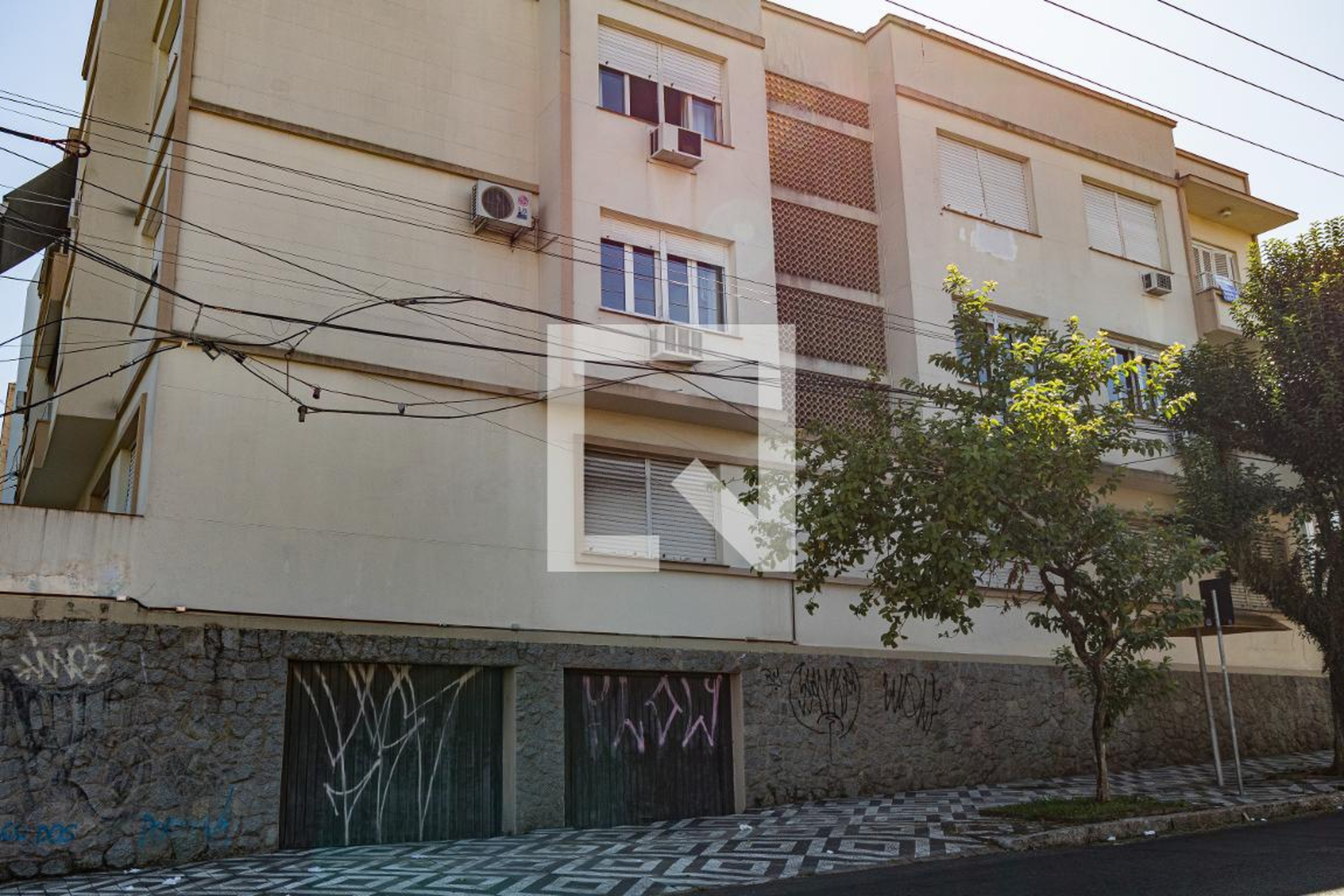 Fachada do Prédio Condomínio em Rua Dário Pederneiras, 688