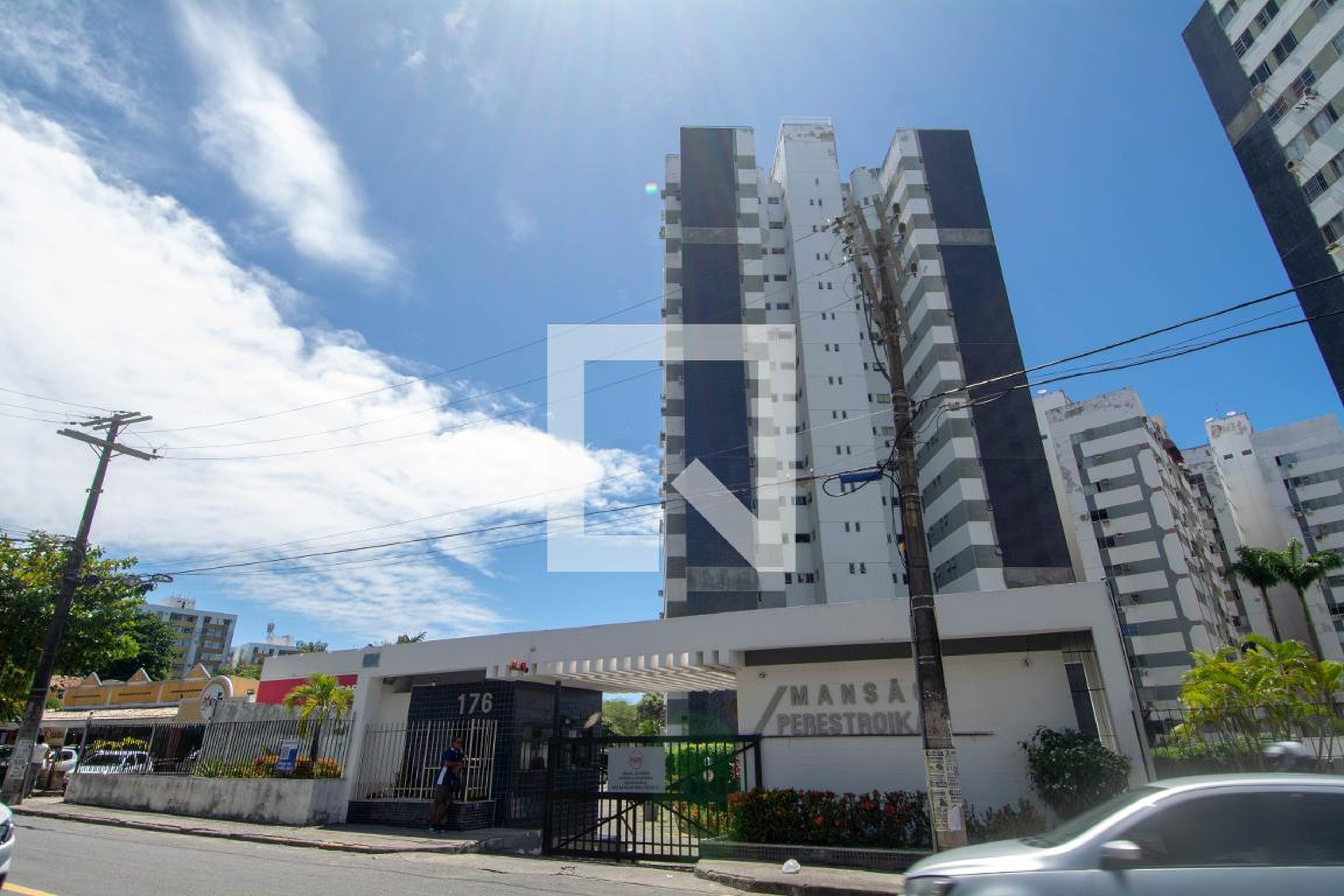 Fachada Condomínio Mansão Perestroika