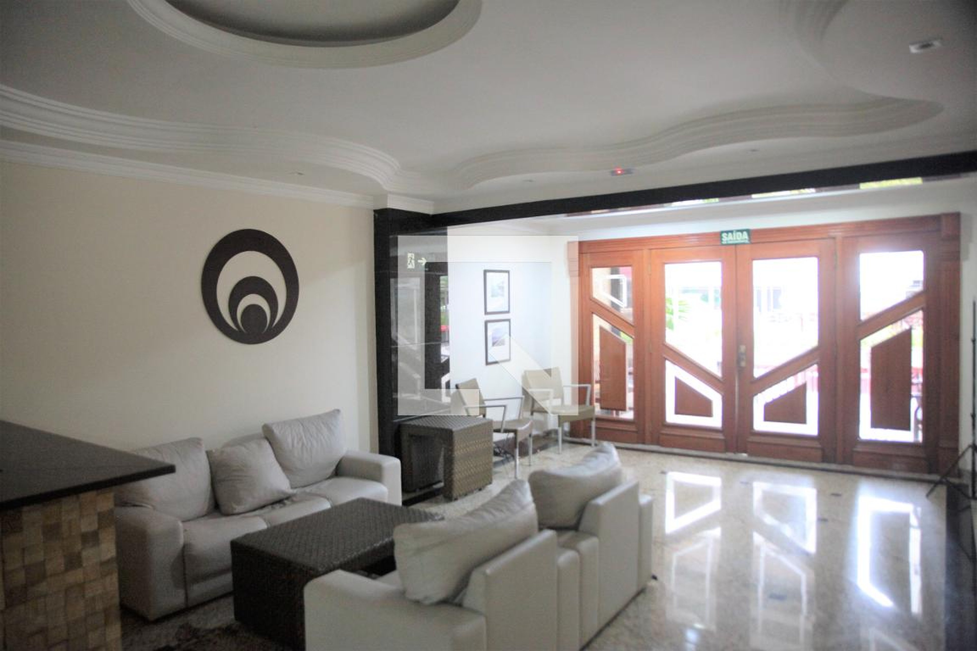 Hall de entrada - Carlos Eduardo