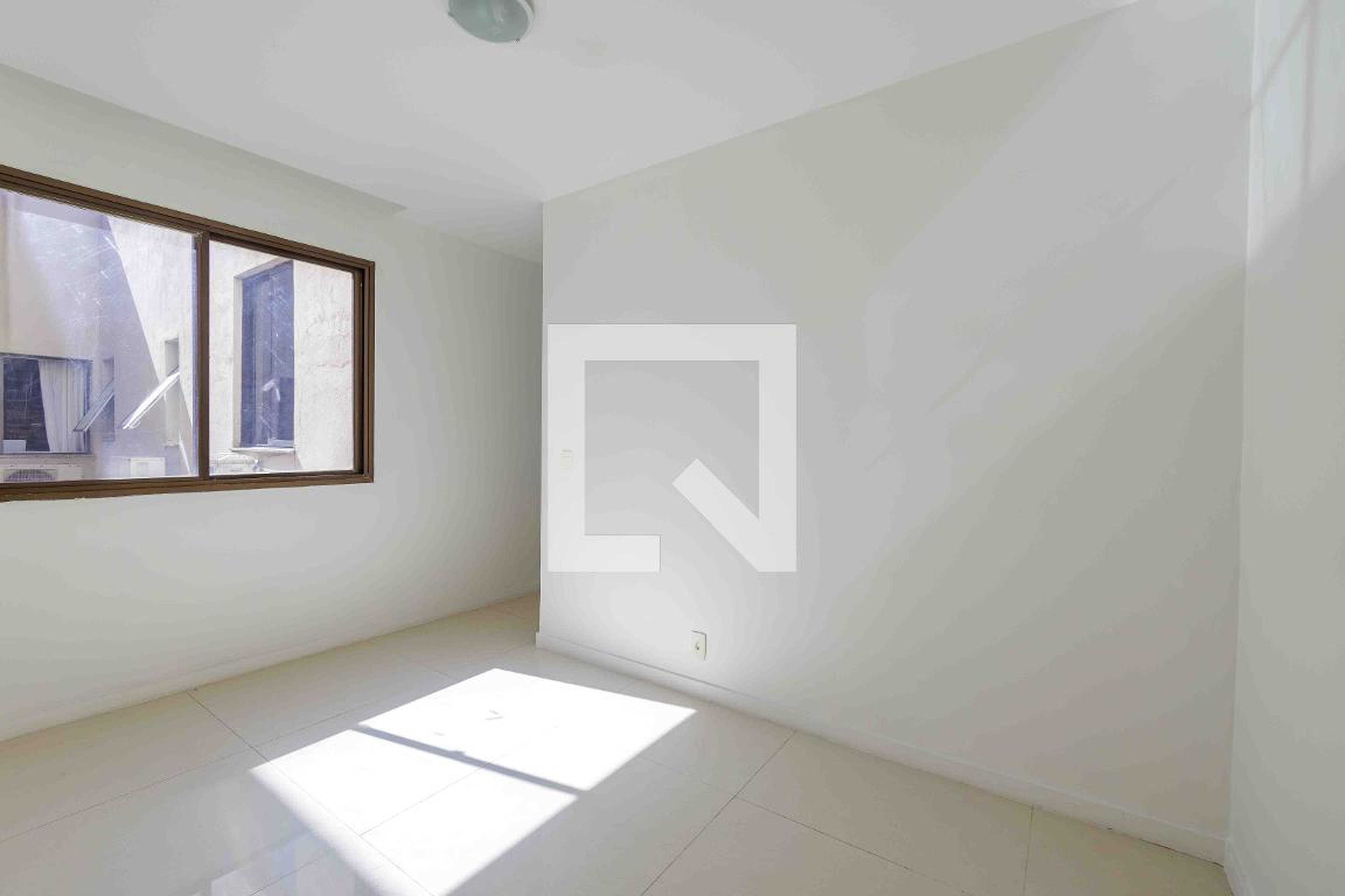 Hall - Edifício Condado de Alfarelo