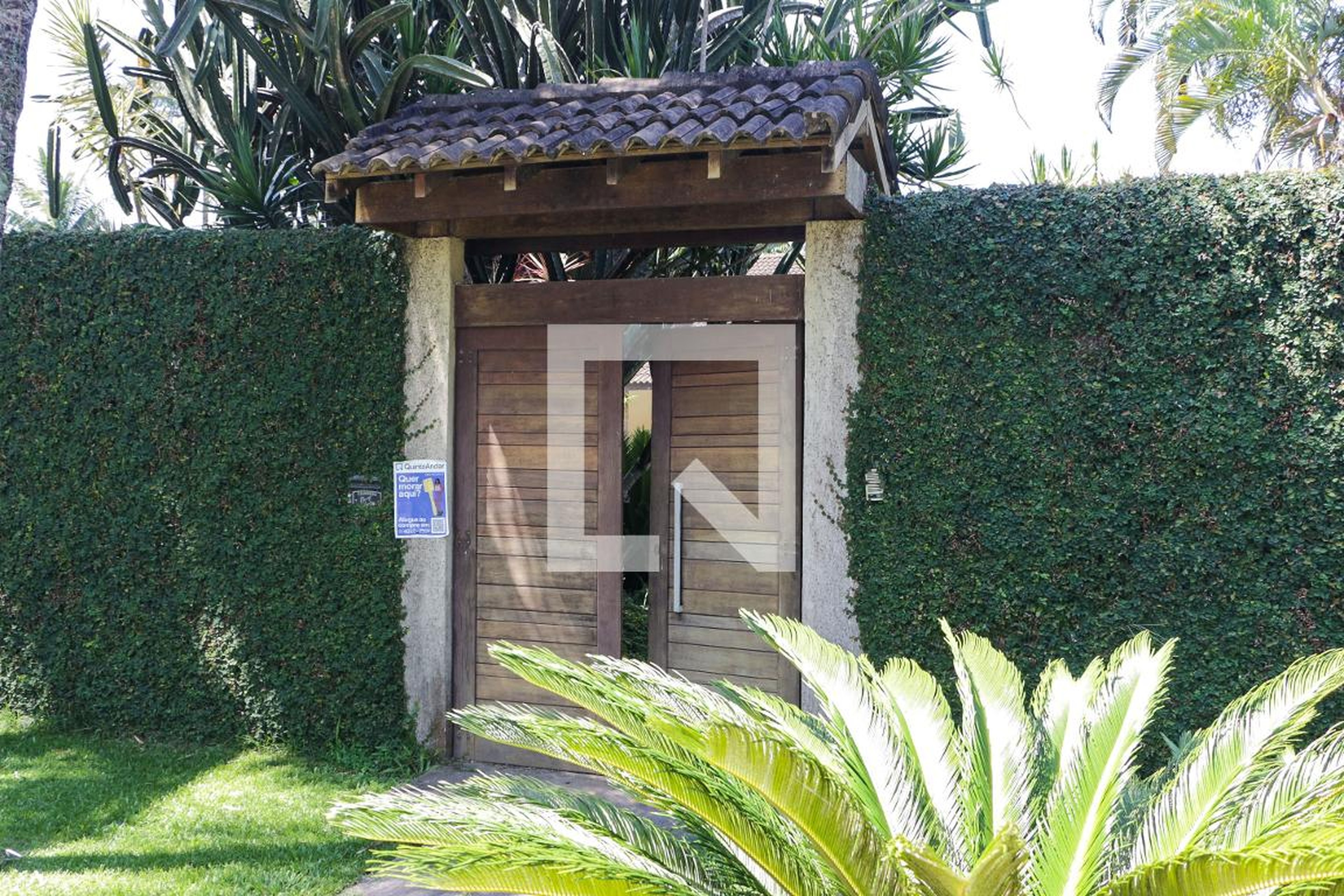 Fachada Condomínio Núcleo das Mansões