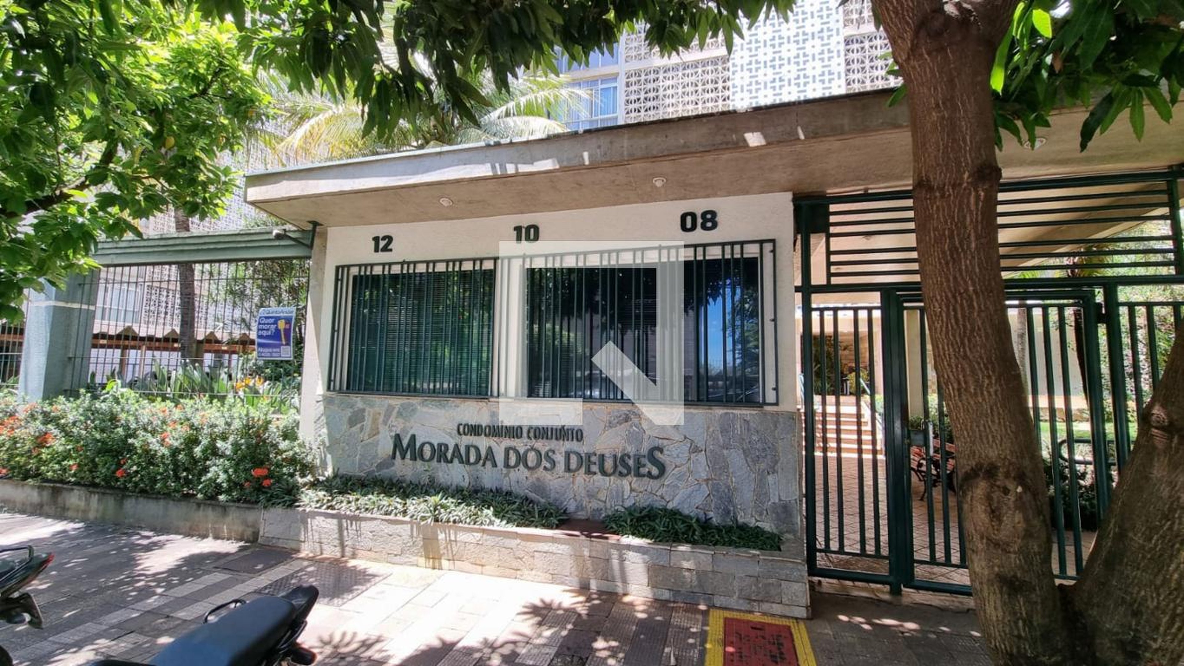 Fachada Condomínio Morada dos Deuses