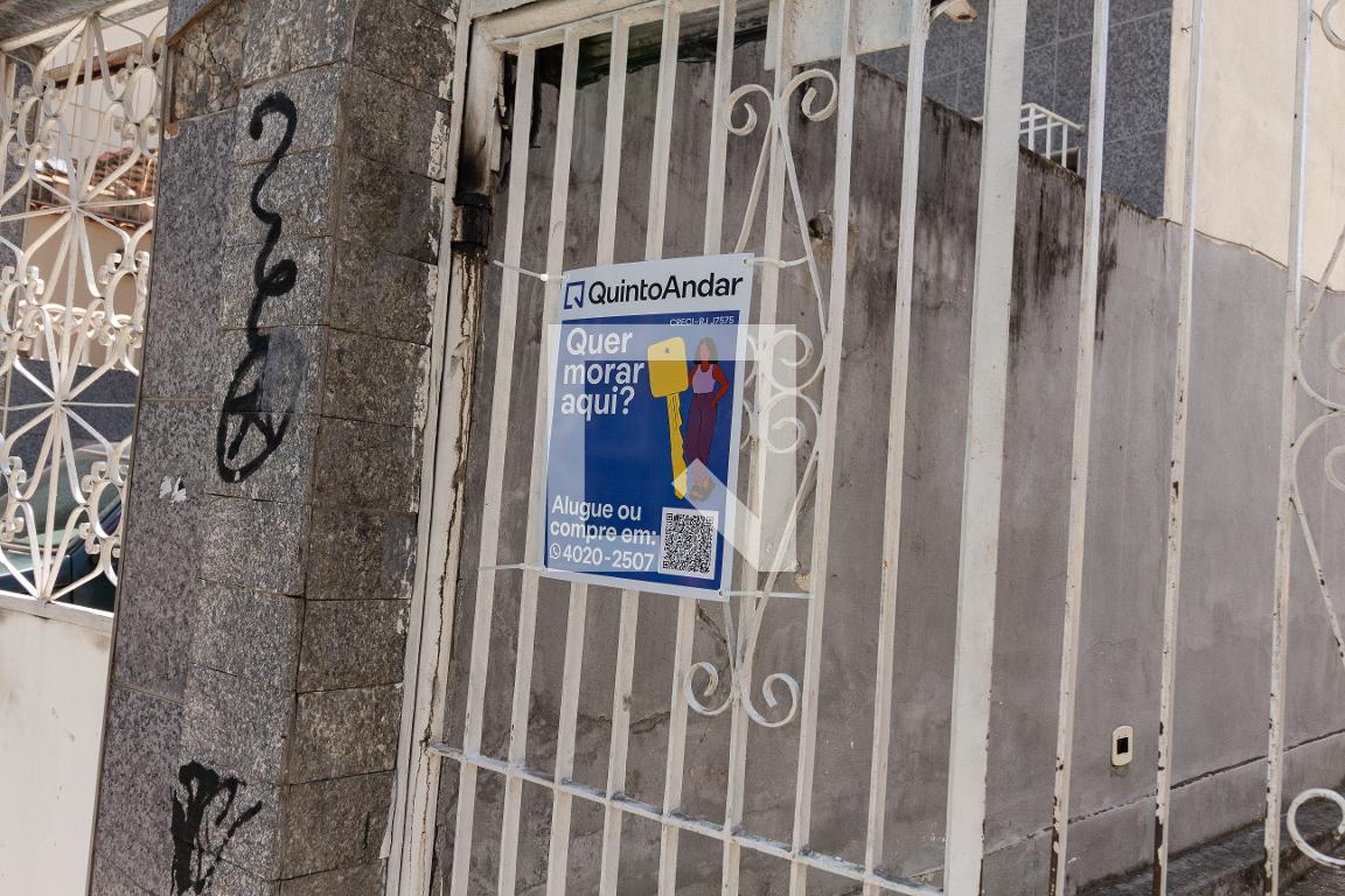 Fachada Condomínio em Rua Padre Ildefonso Penalba, 184