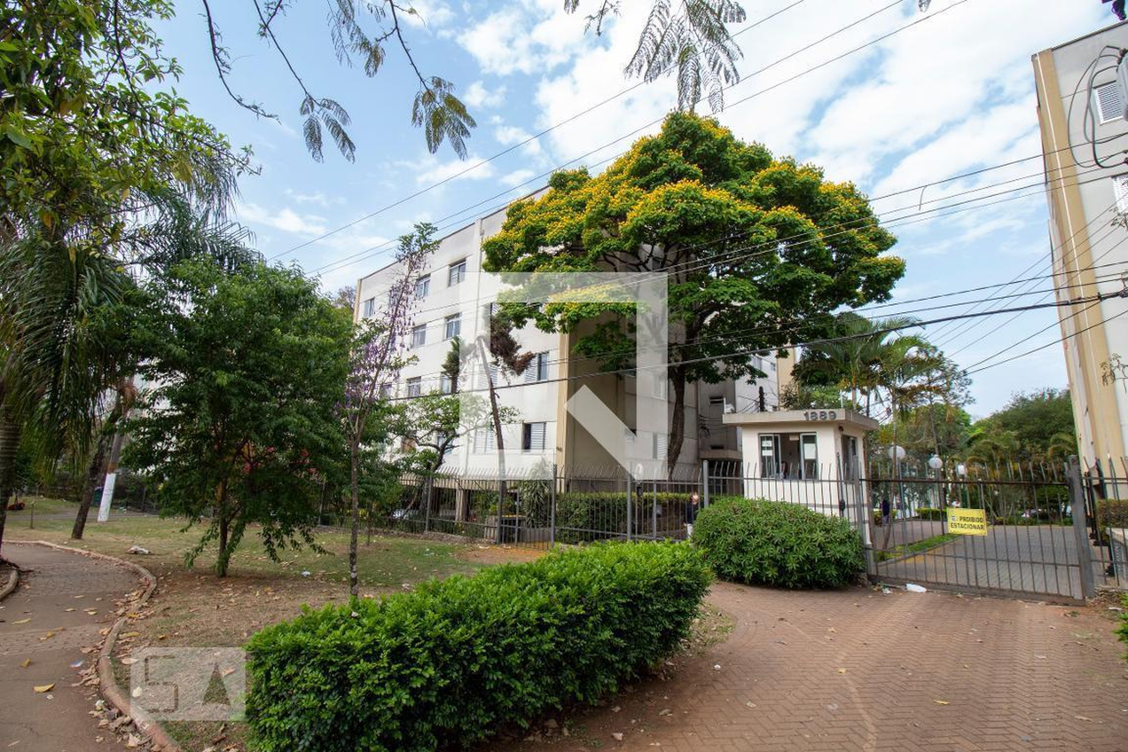 Fachada Condomínio Engenheiro Armando de Arruda Pereira