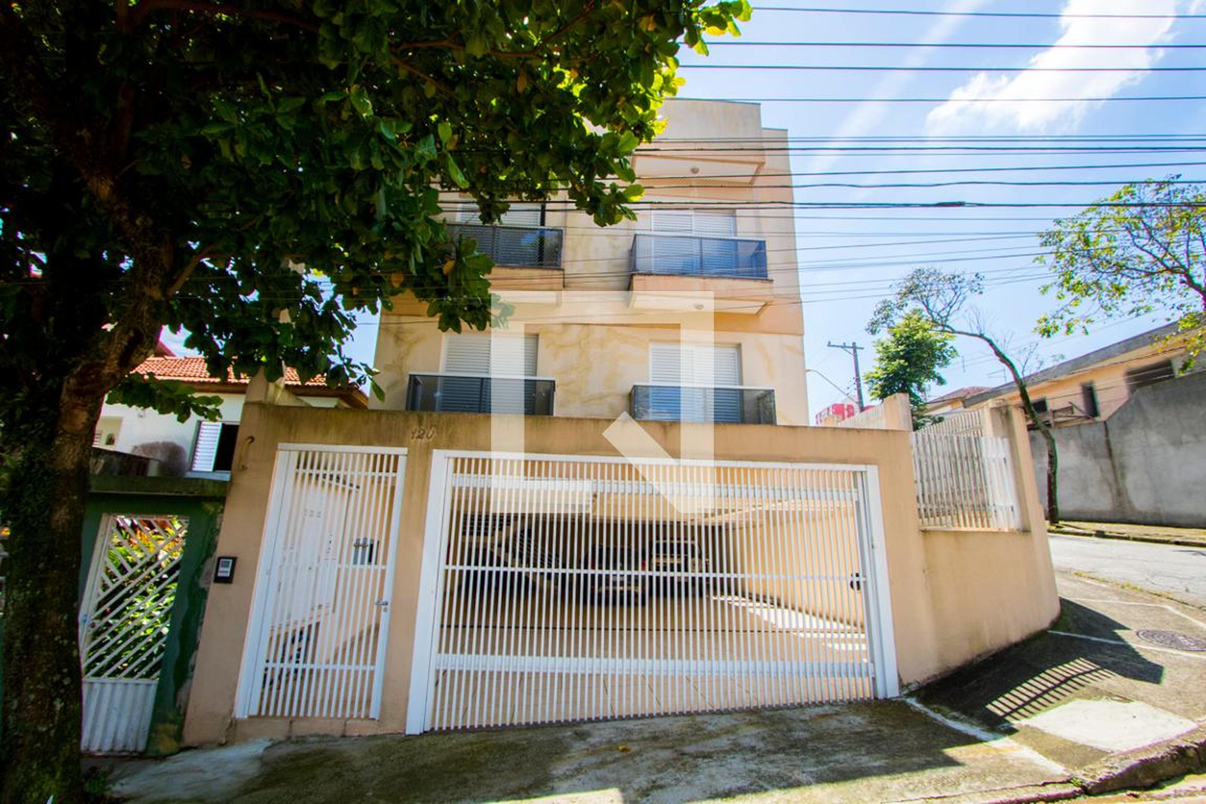 Fachada Condomínio em Rua Muritiba, 120