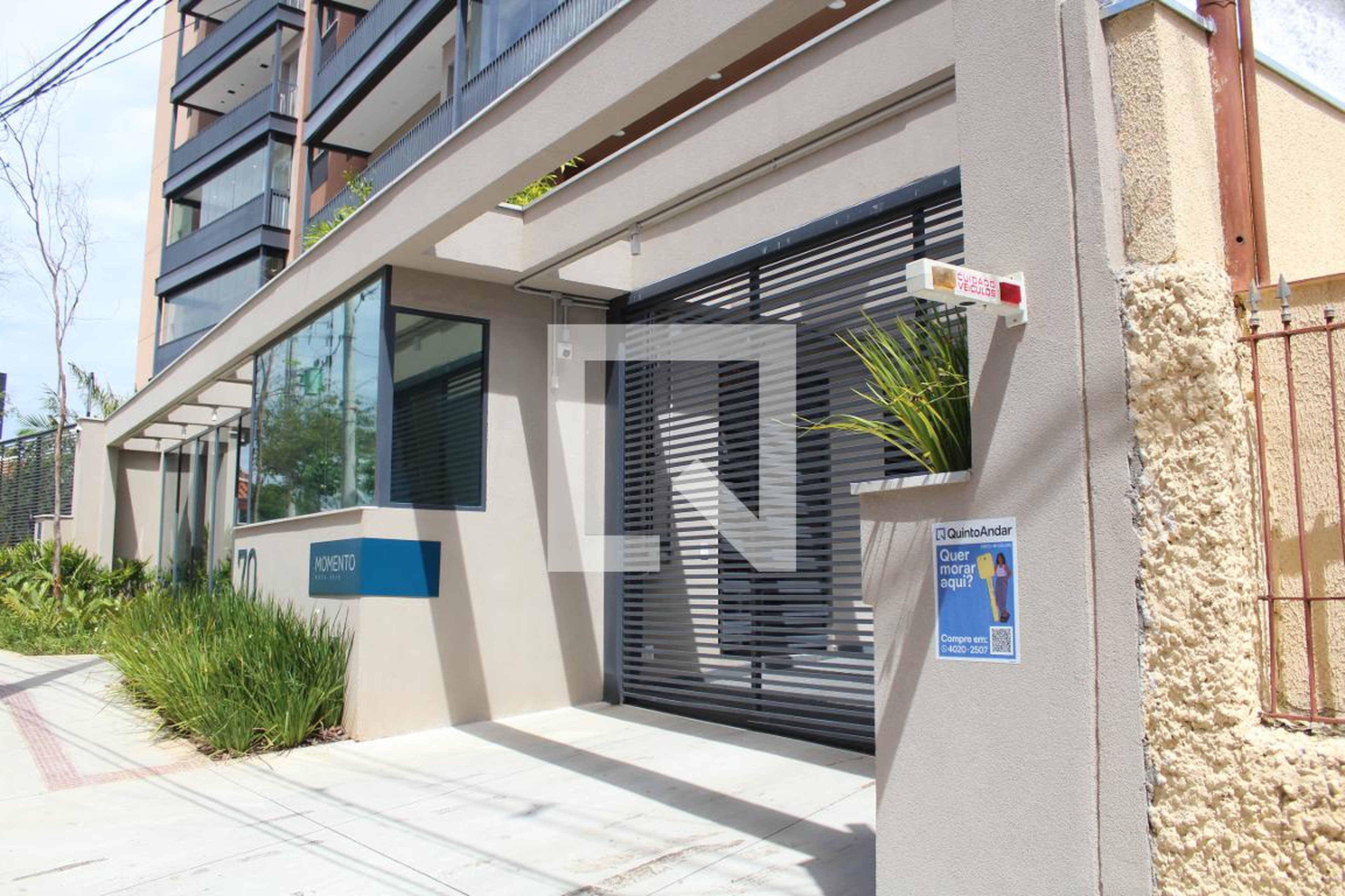 Fachada Condomínio em Rua Chafalote, 394