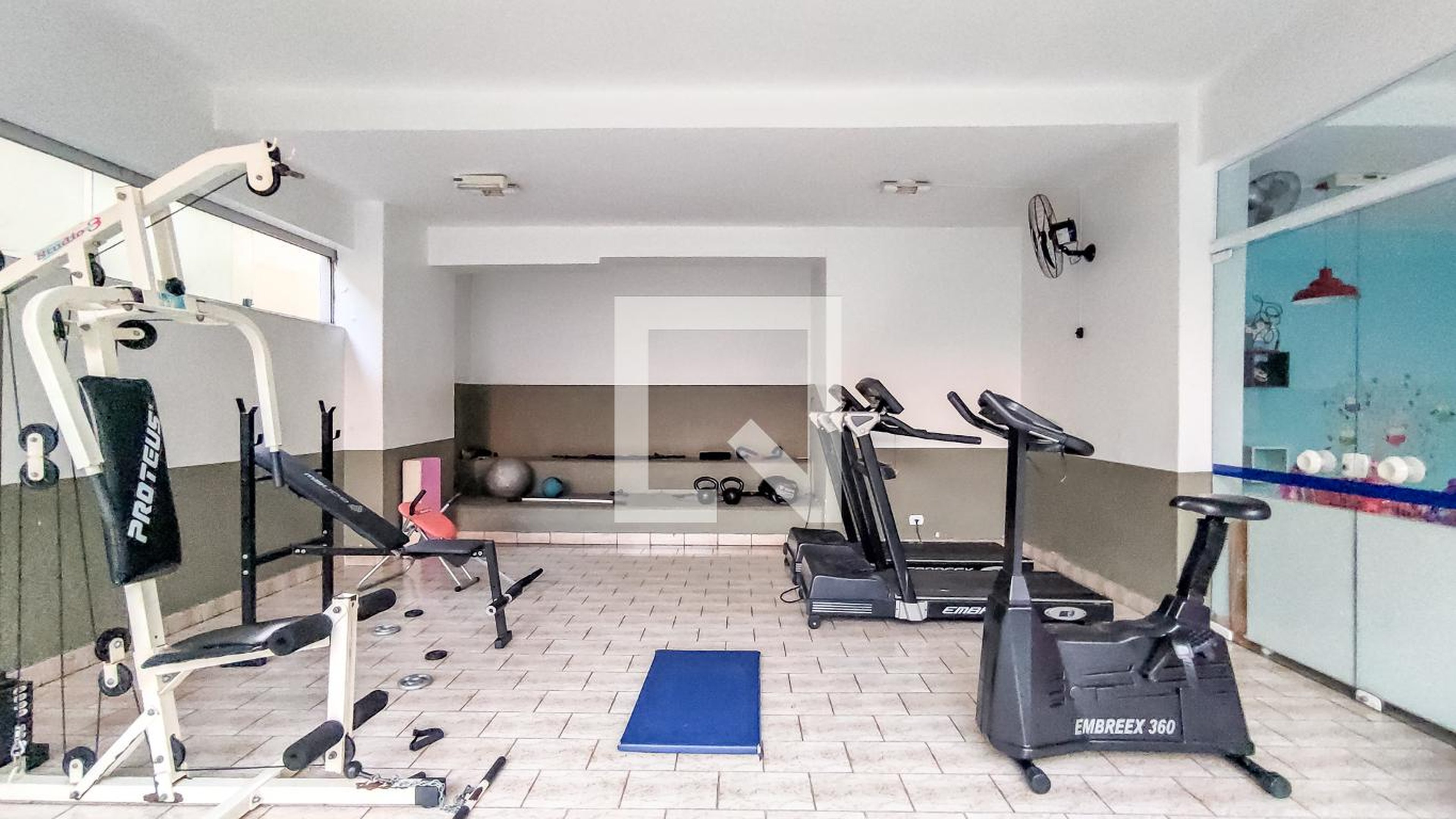 Academia - Edifício Orquídea e Papoula