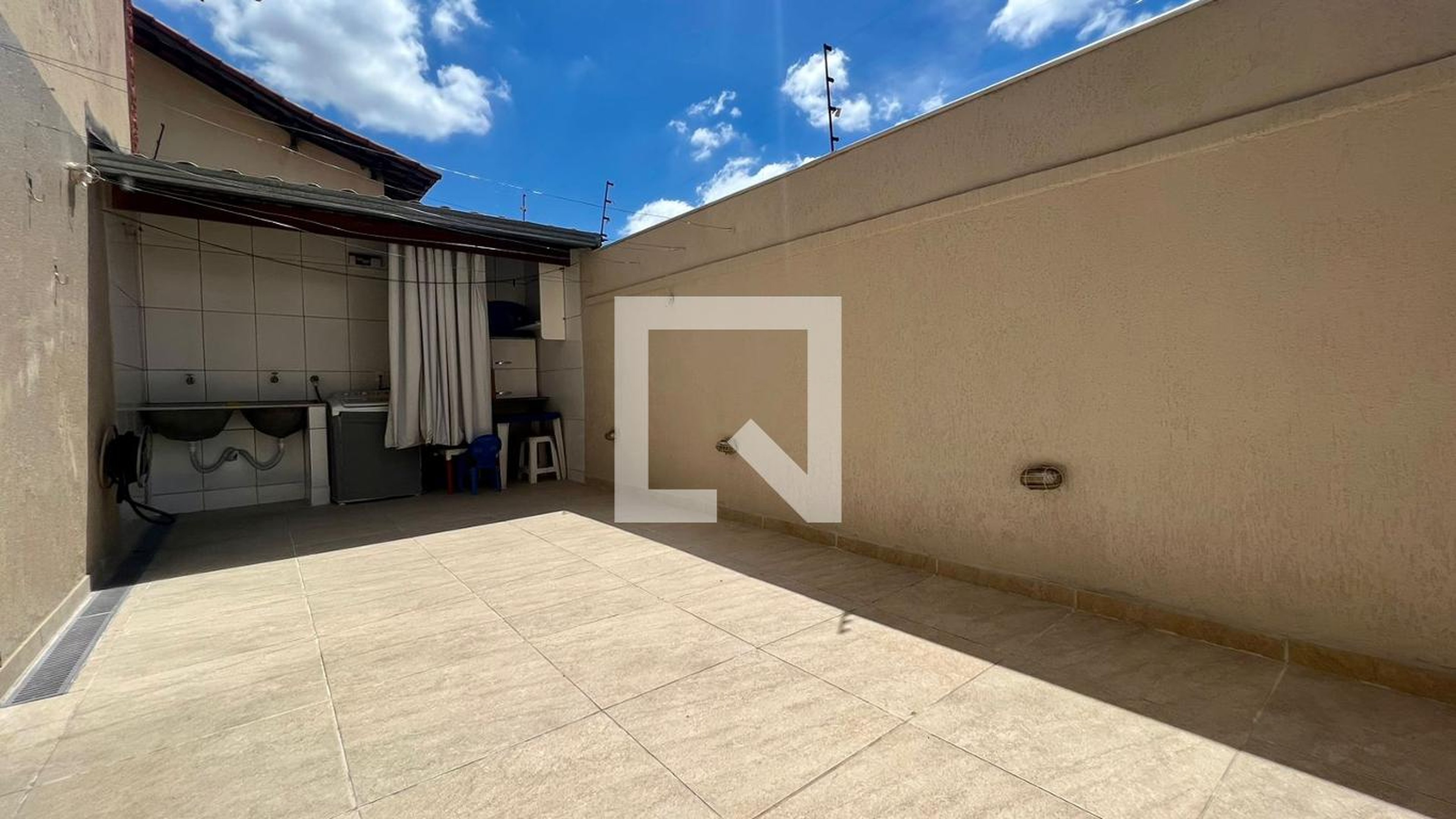 Área Externa Condomínio em Rua Genebra, 650