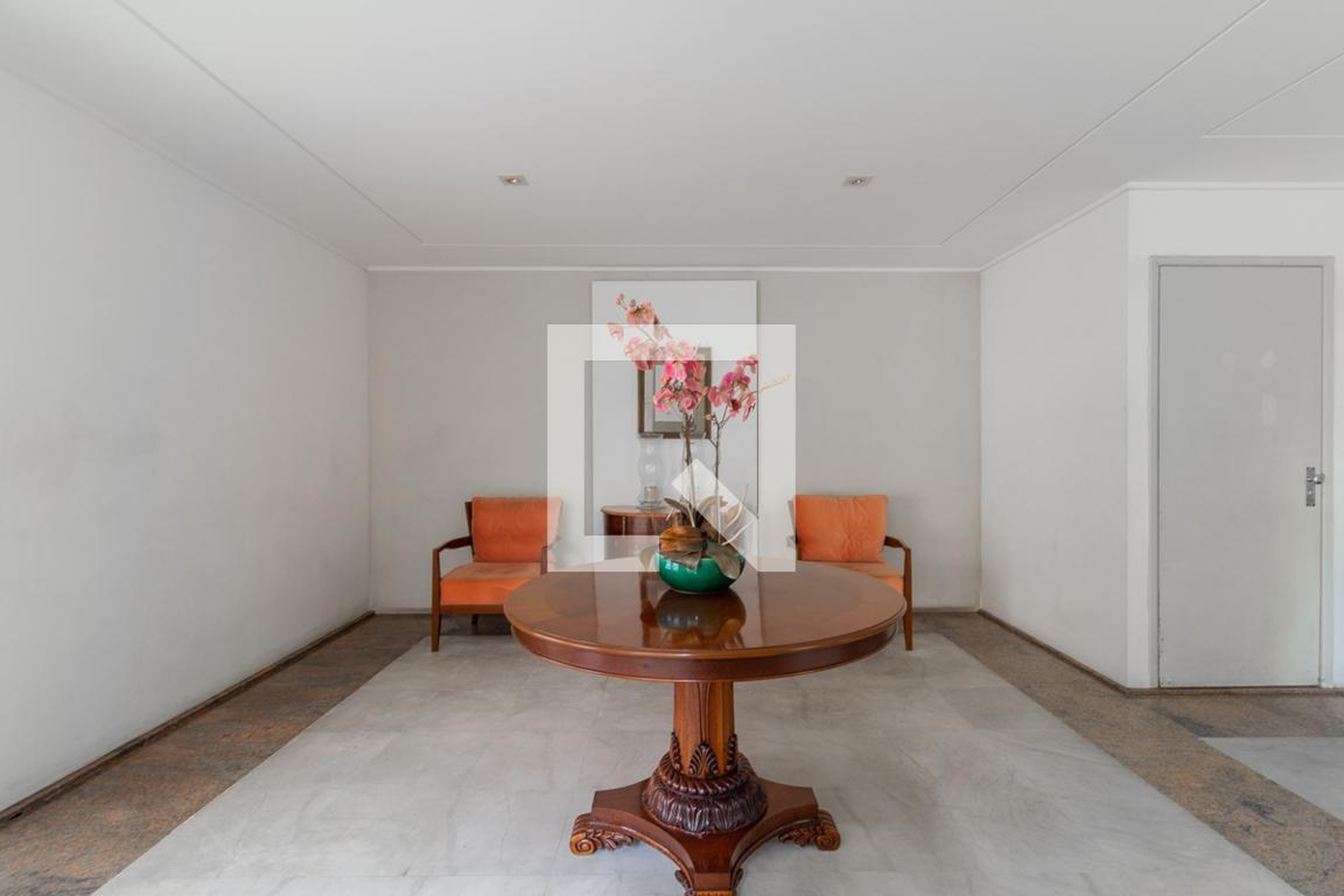 Hall Social - Village