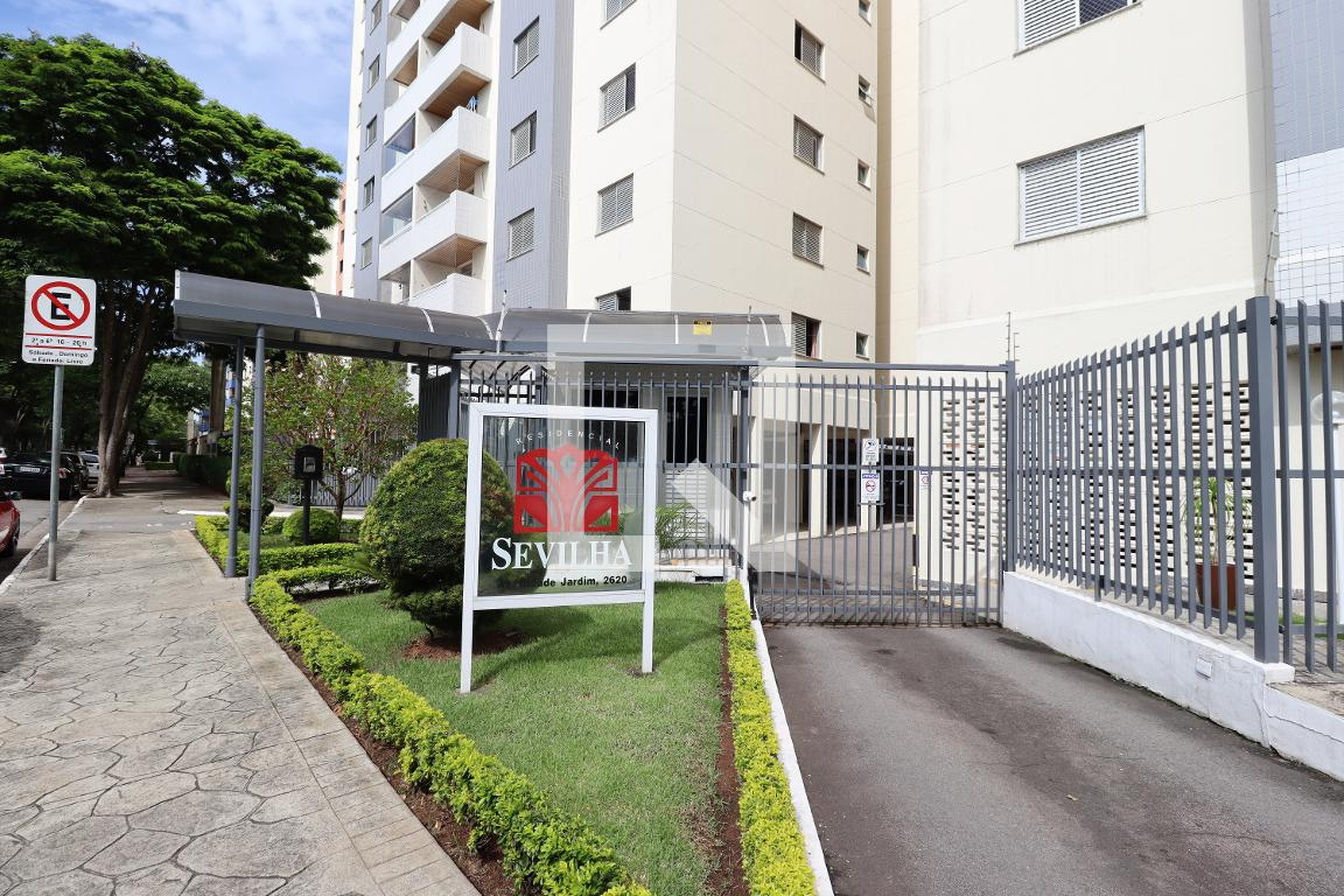 Fachada Residencial Sevilha