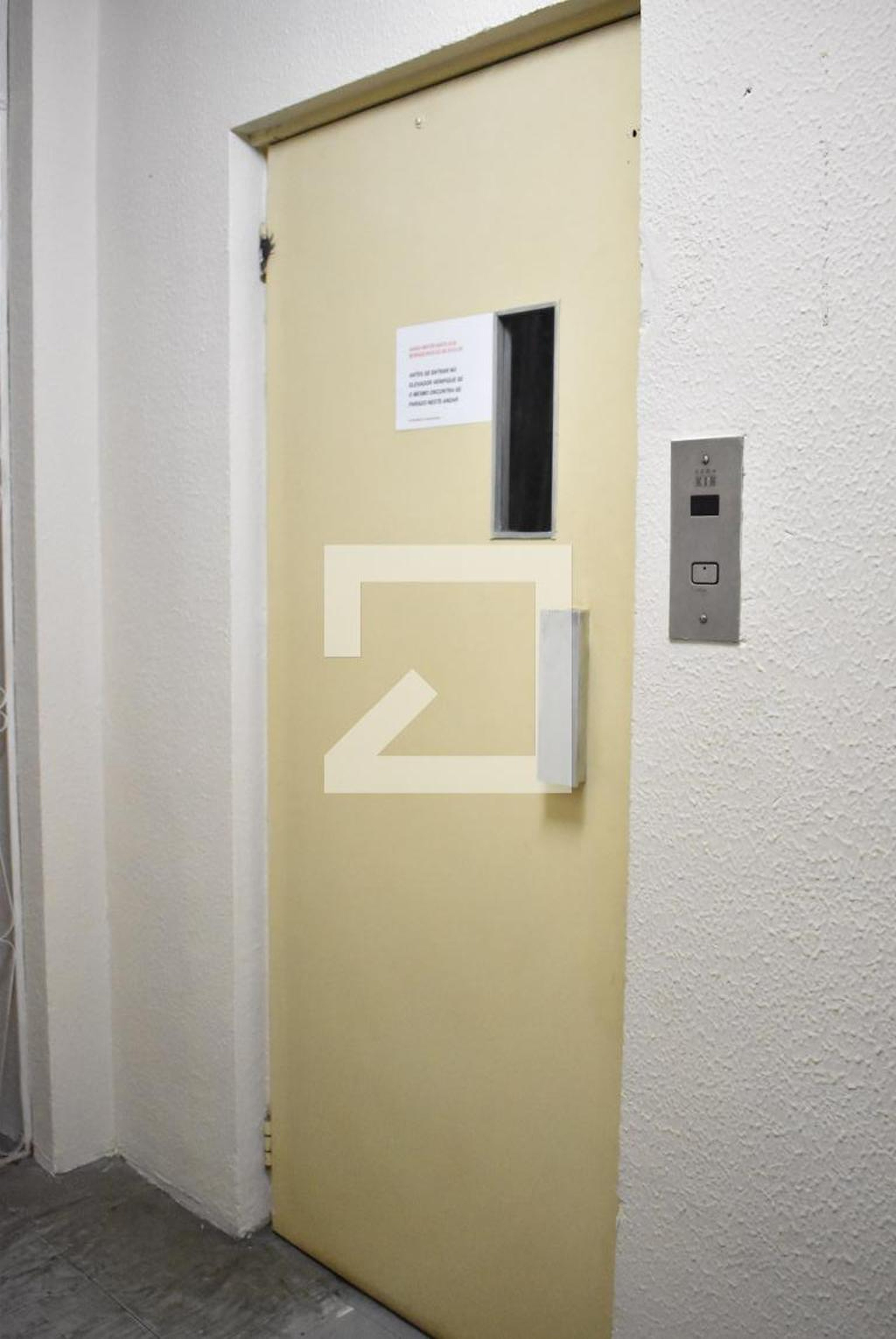 Elevador - Artur Rios