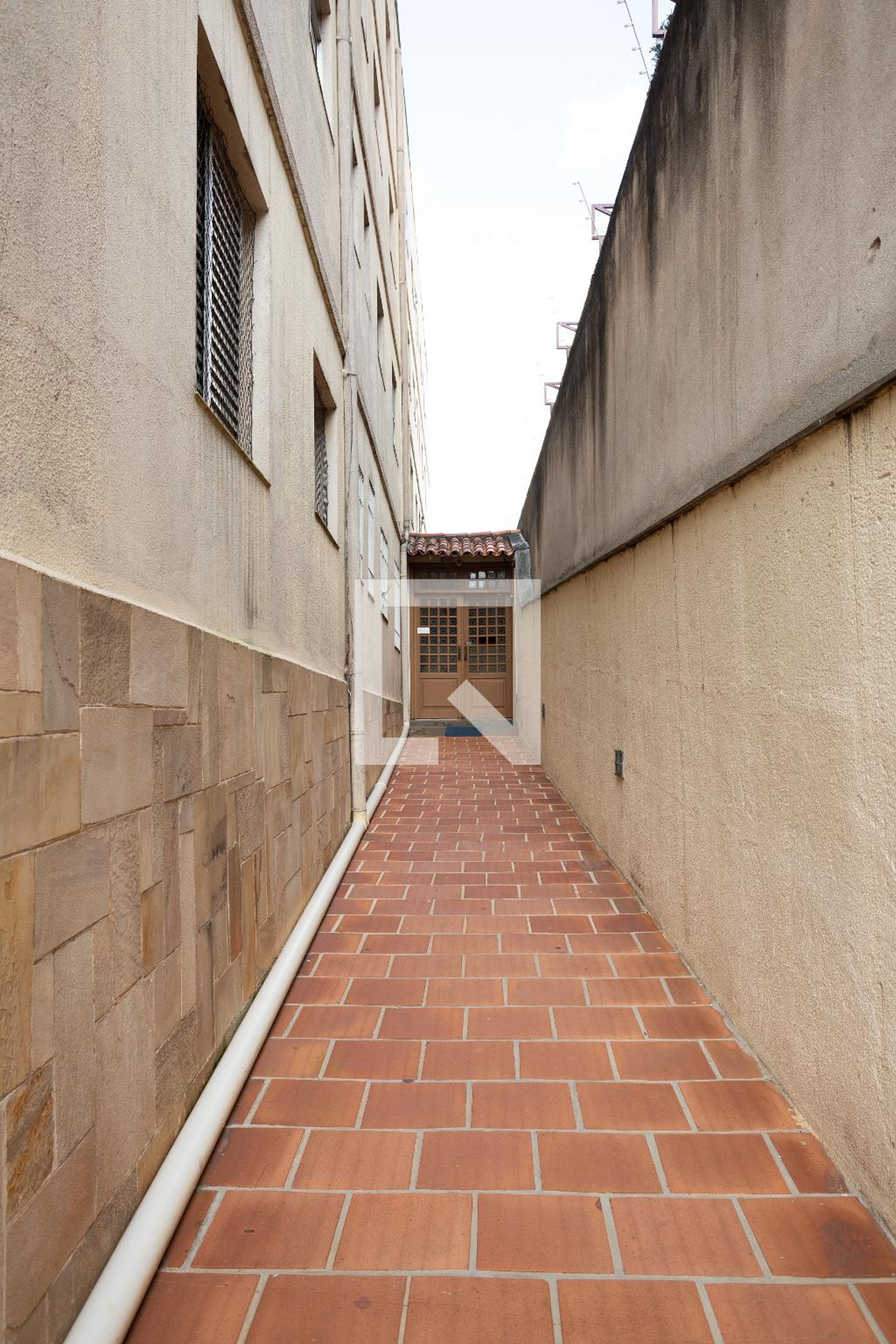 Entrada - Correia Dias