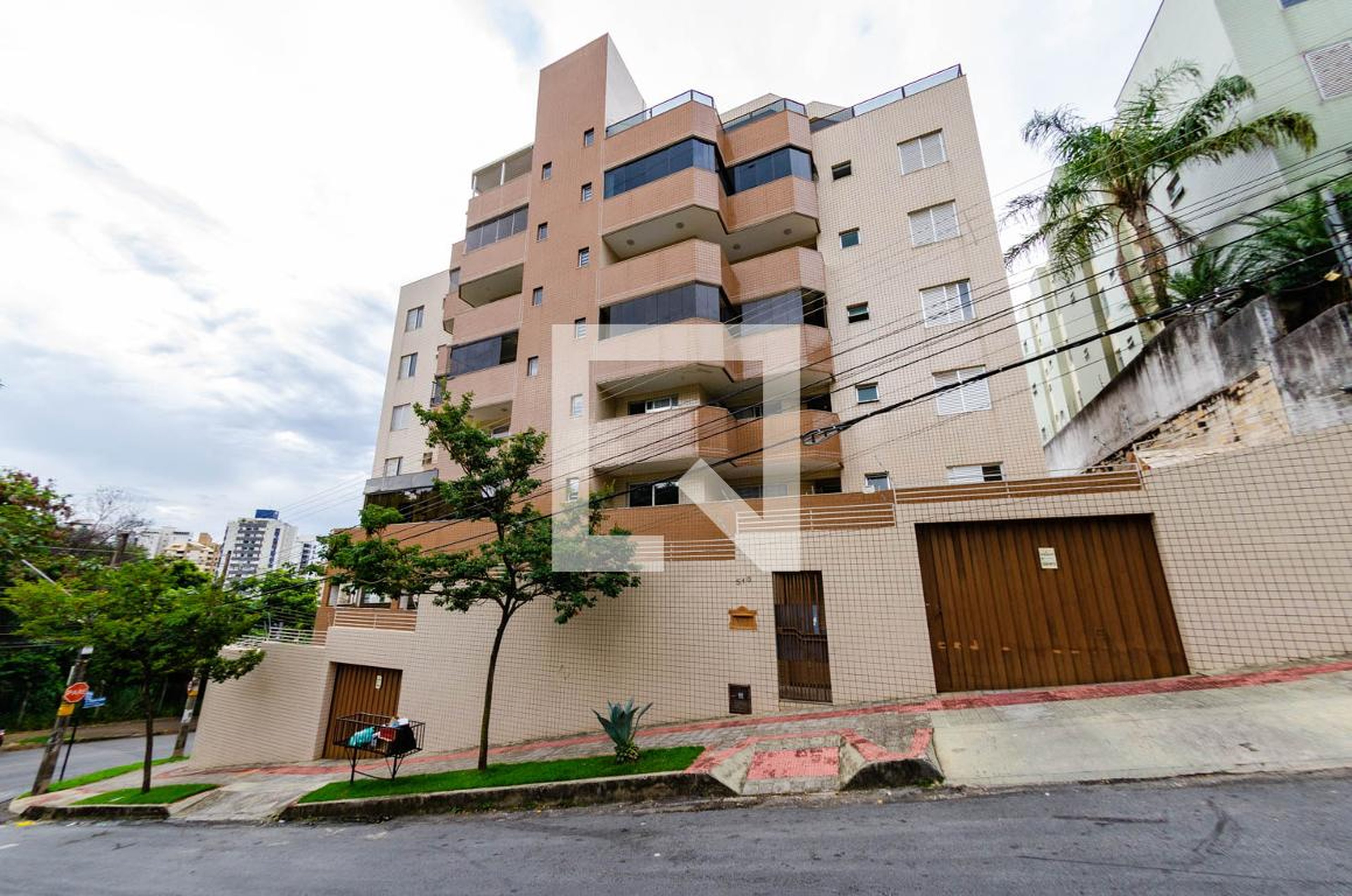 Fachada Condomínio em Avenida Protásio de Oliveira Penna, 510