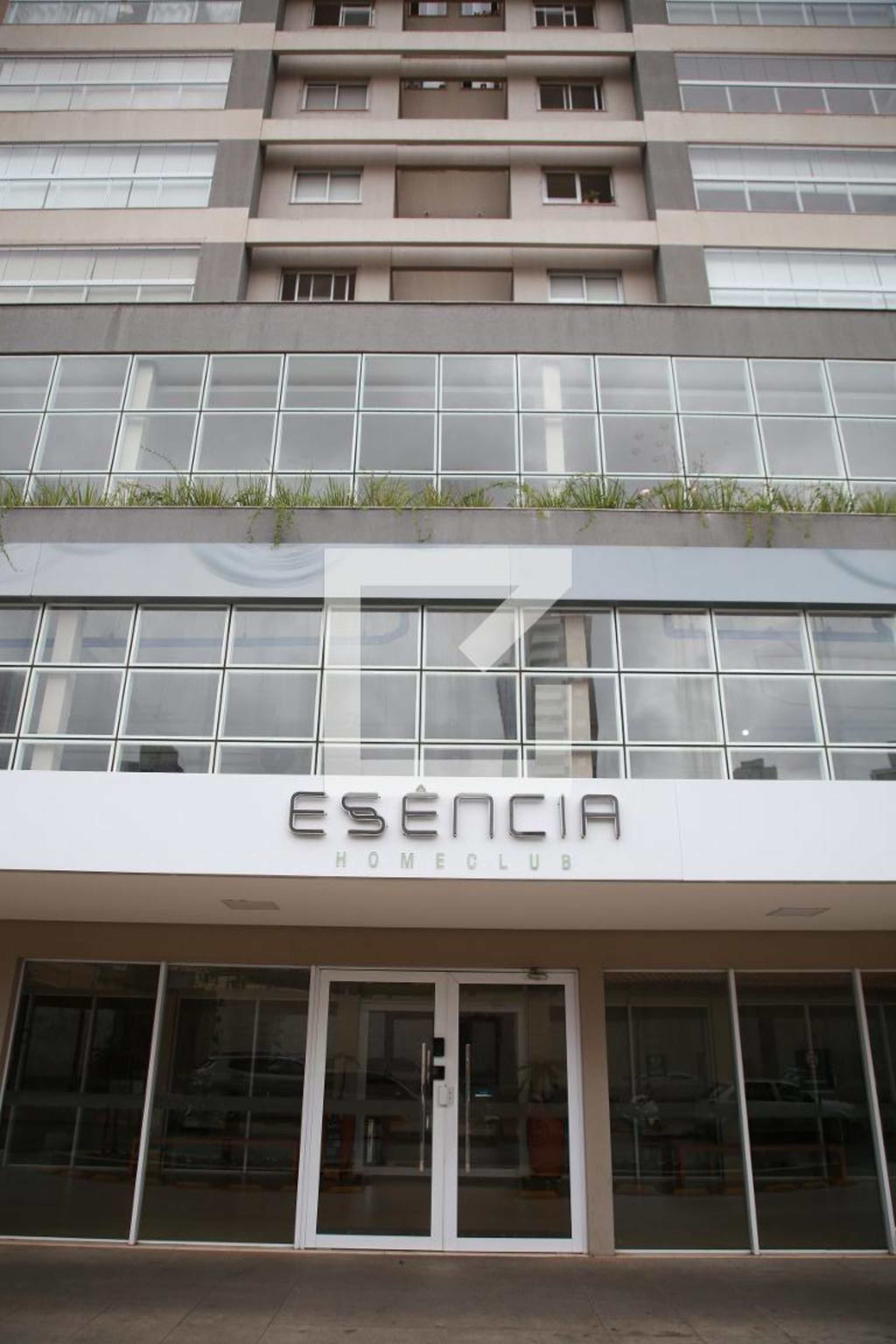 Fachada Condomínio Essencia Home Club