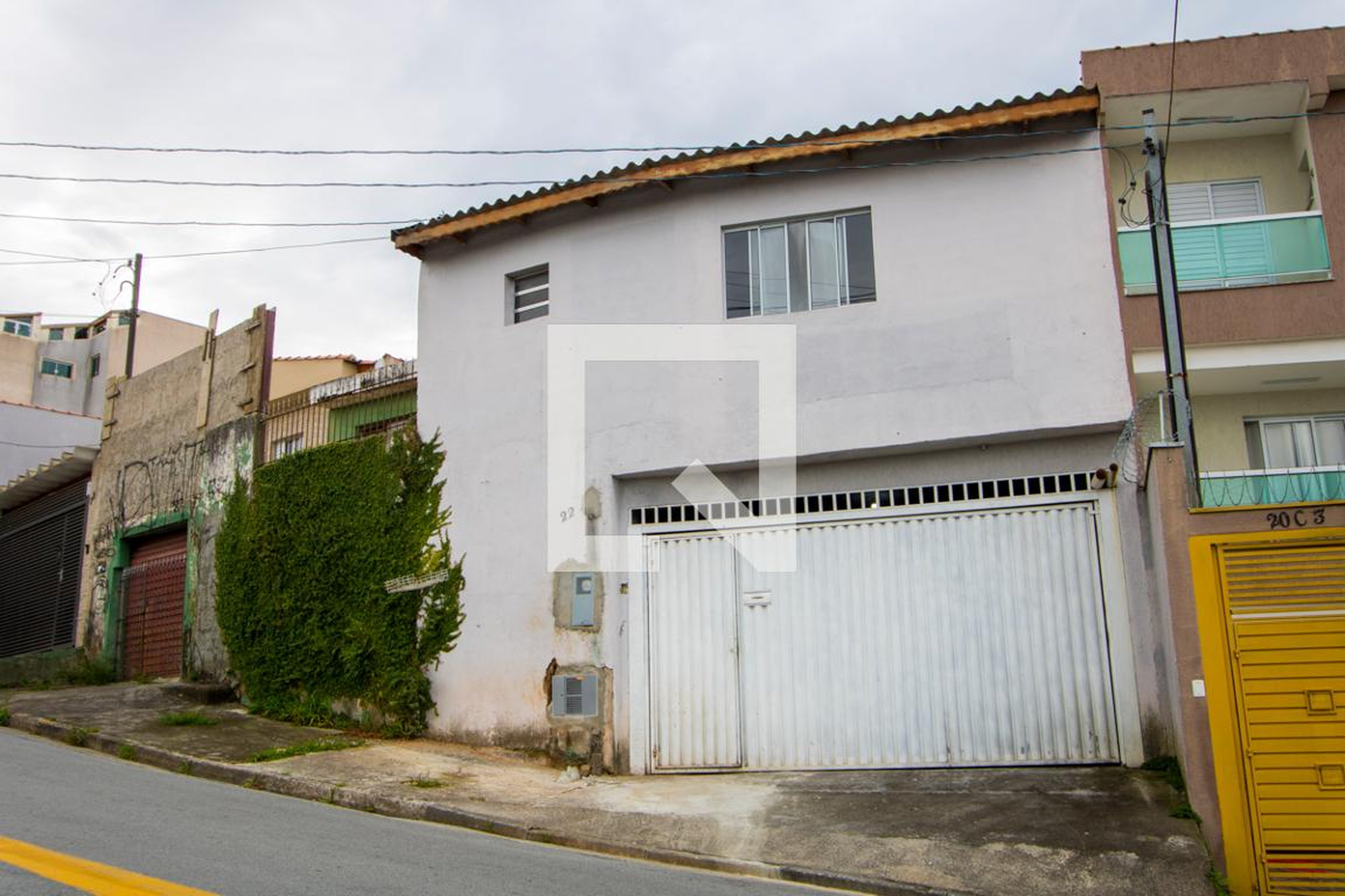 Fachada Condomínio em Rua Leviatan, 20