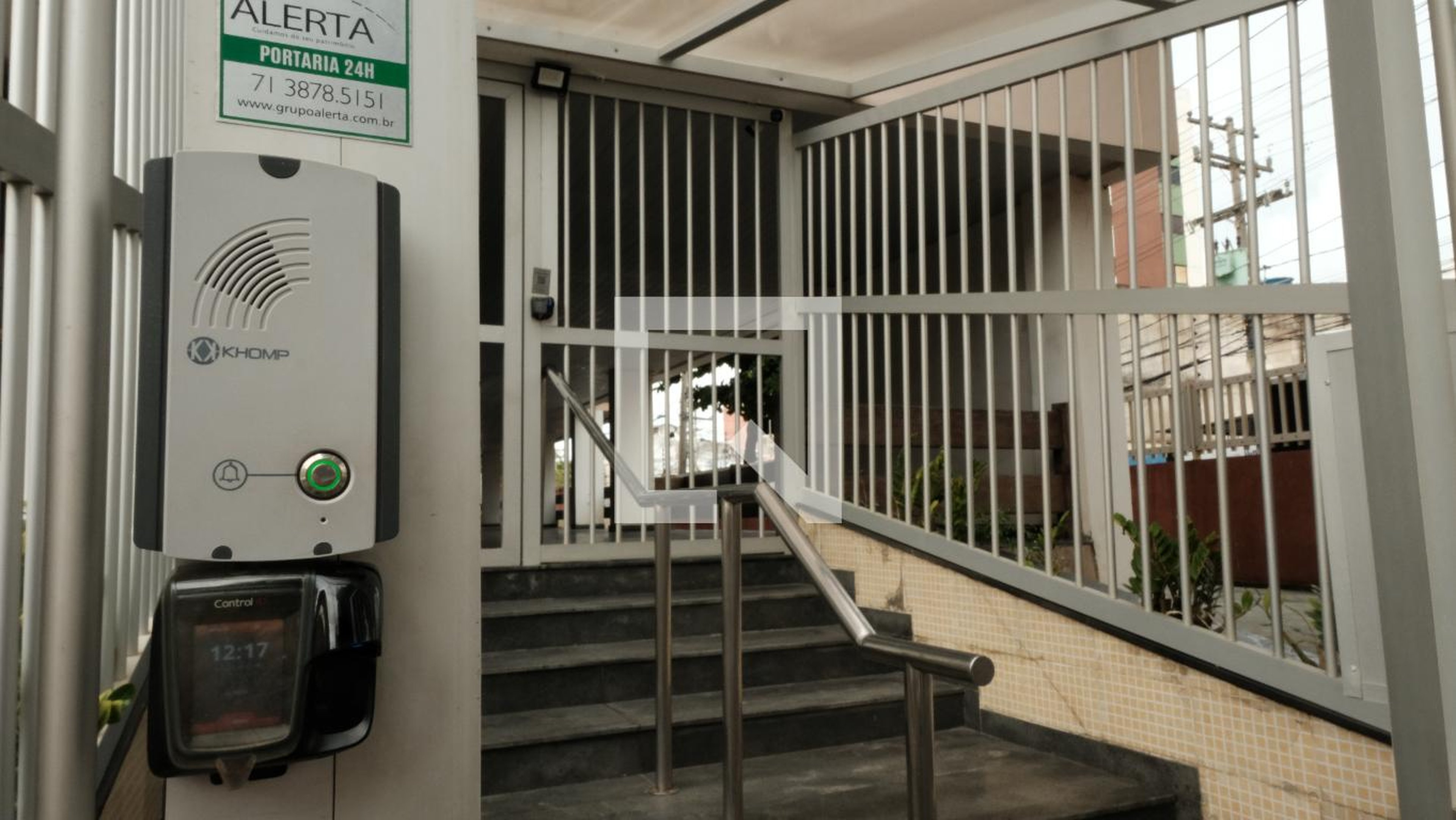 Entrada do prédio - Edifício Praia da Pituba