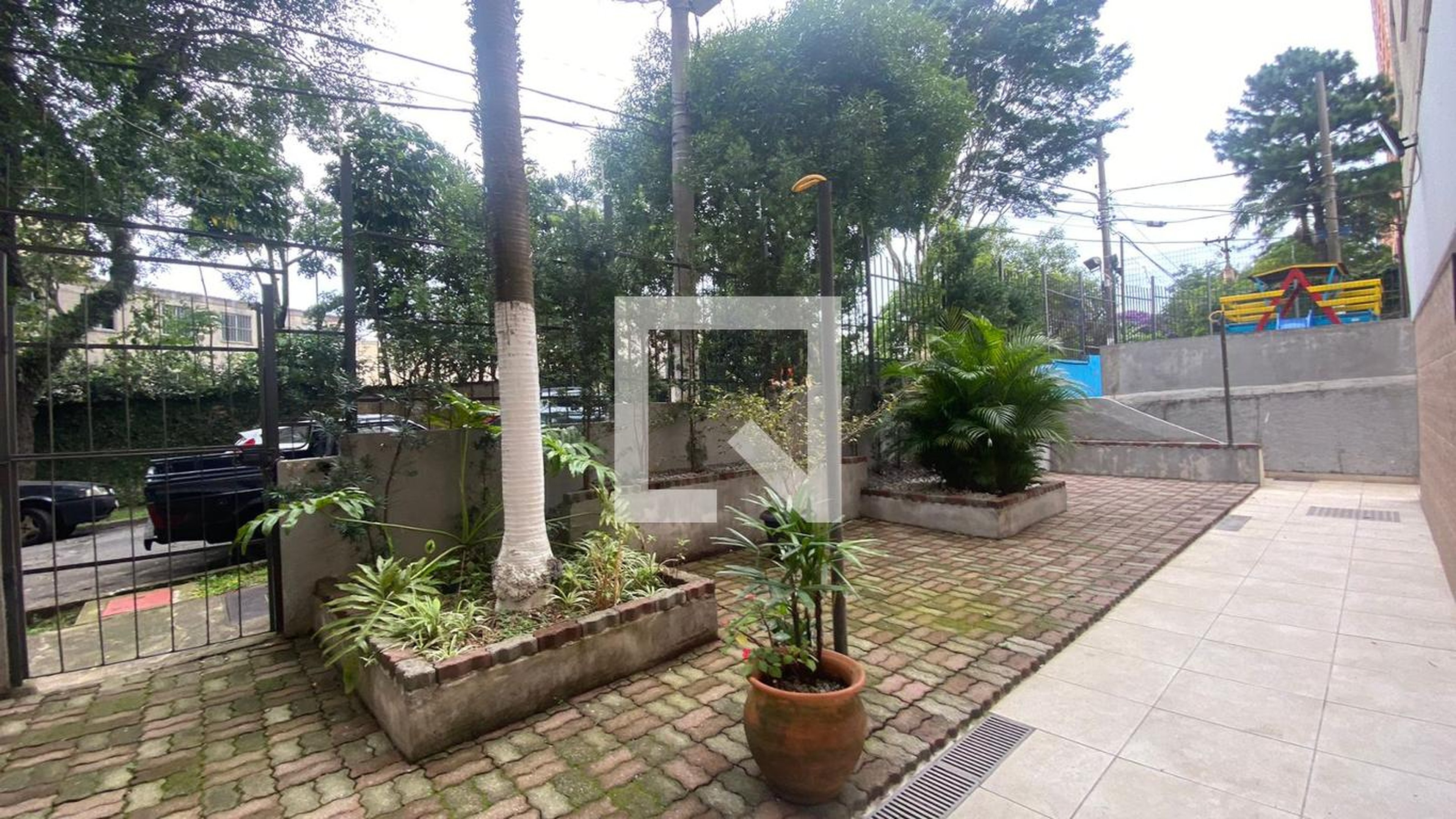 Area Comum - Conjunto Habitacional Miraflores Iii