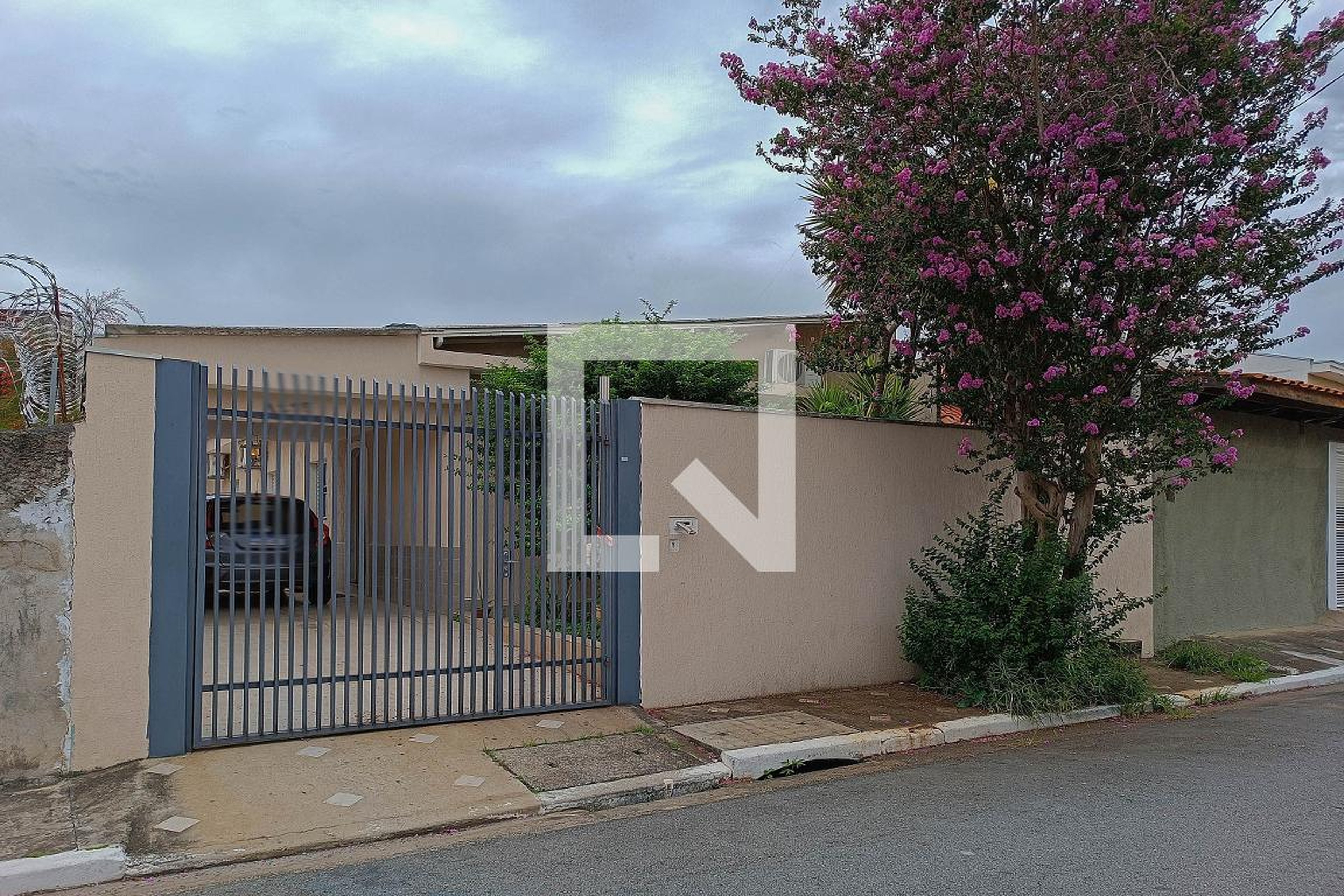 Fachada Condomínio em Rua Major Baracca, 1235