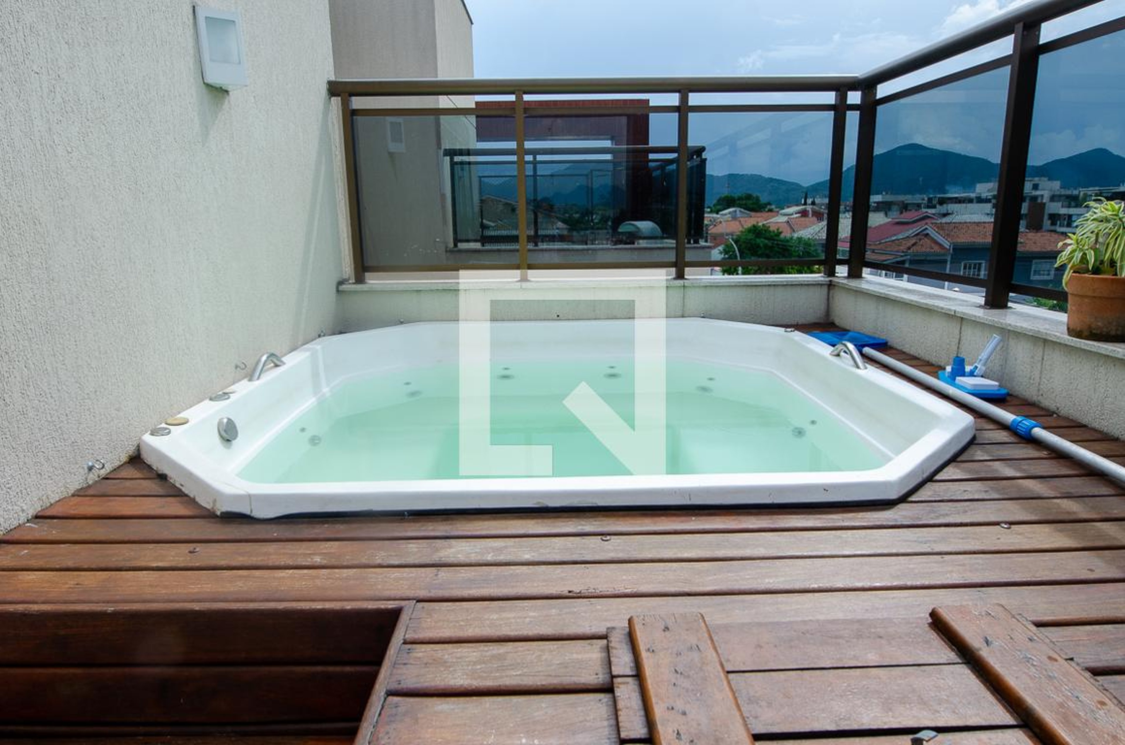 Piscina - Liv Lifestyle Residence