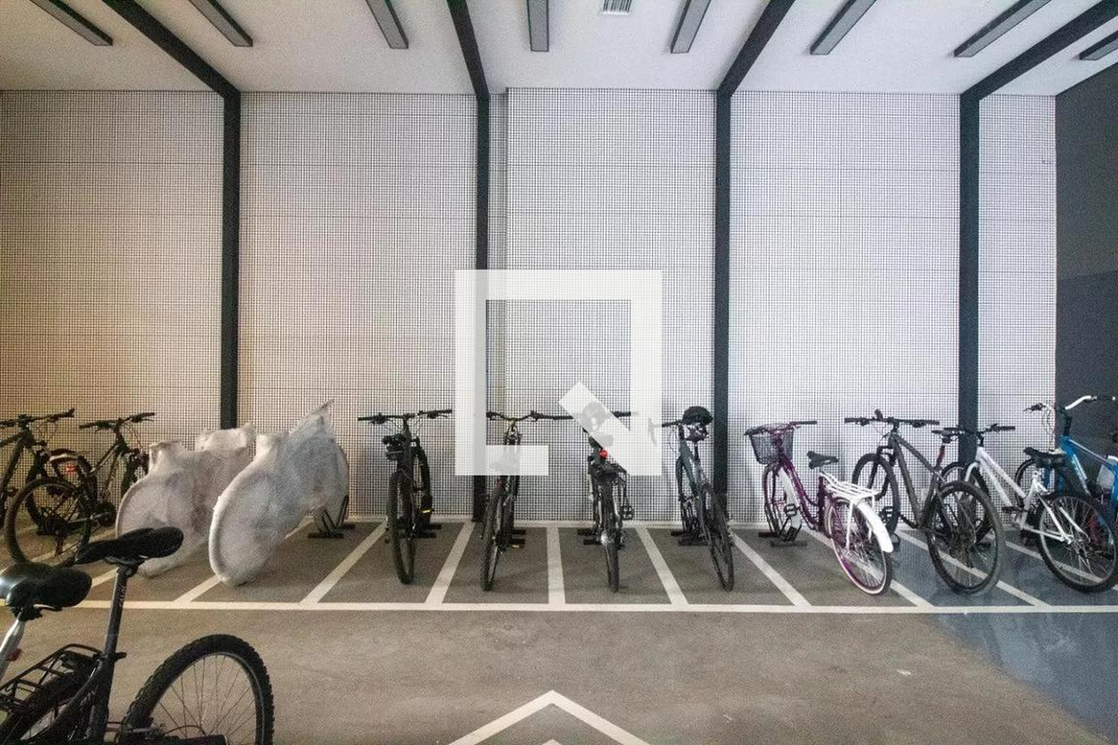 Bicicletario - VN Alvaro Rodrigues