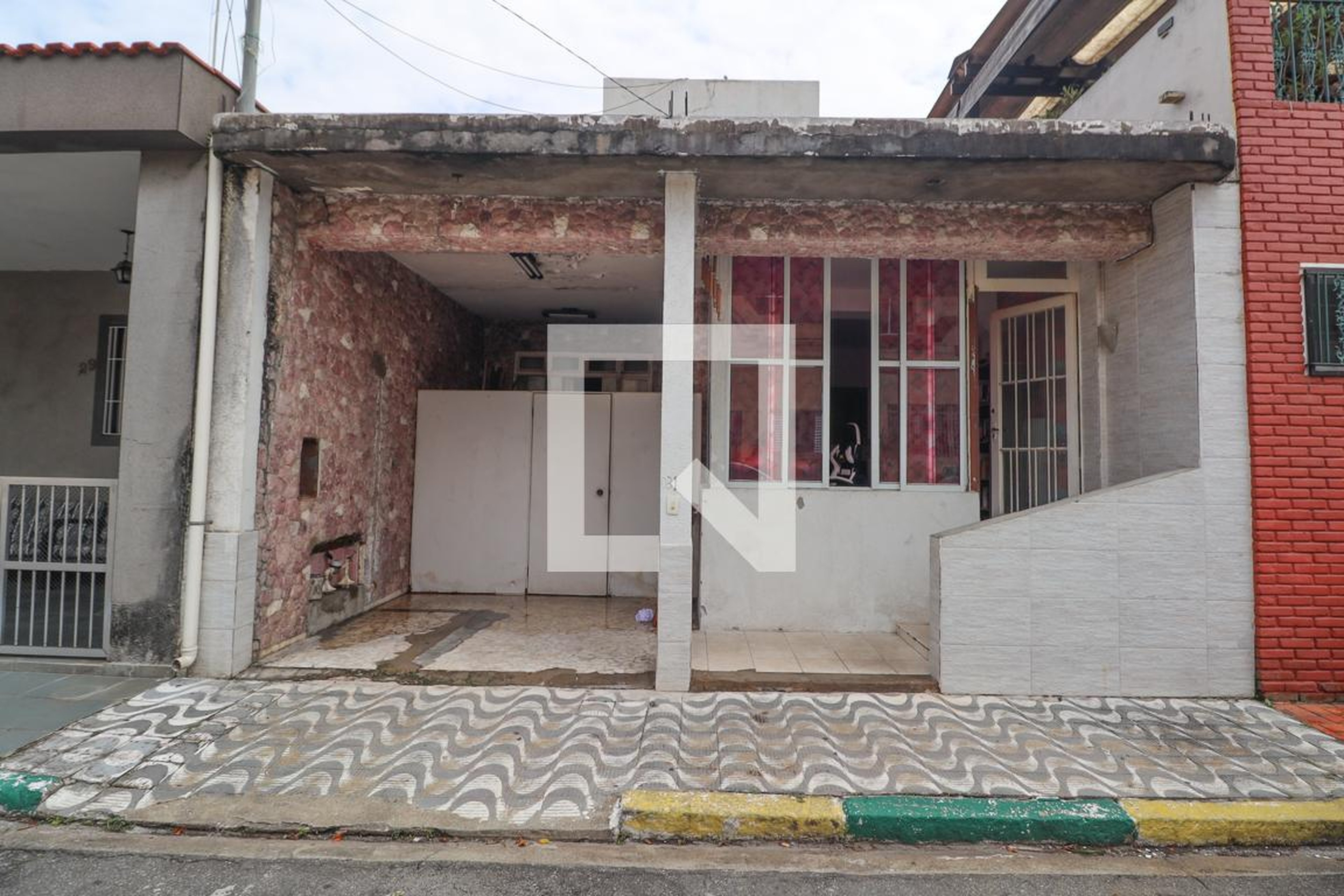 Fachada Condomínio em Rua José Alves de Oliveira, 31