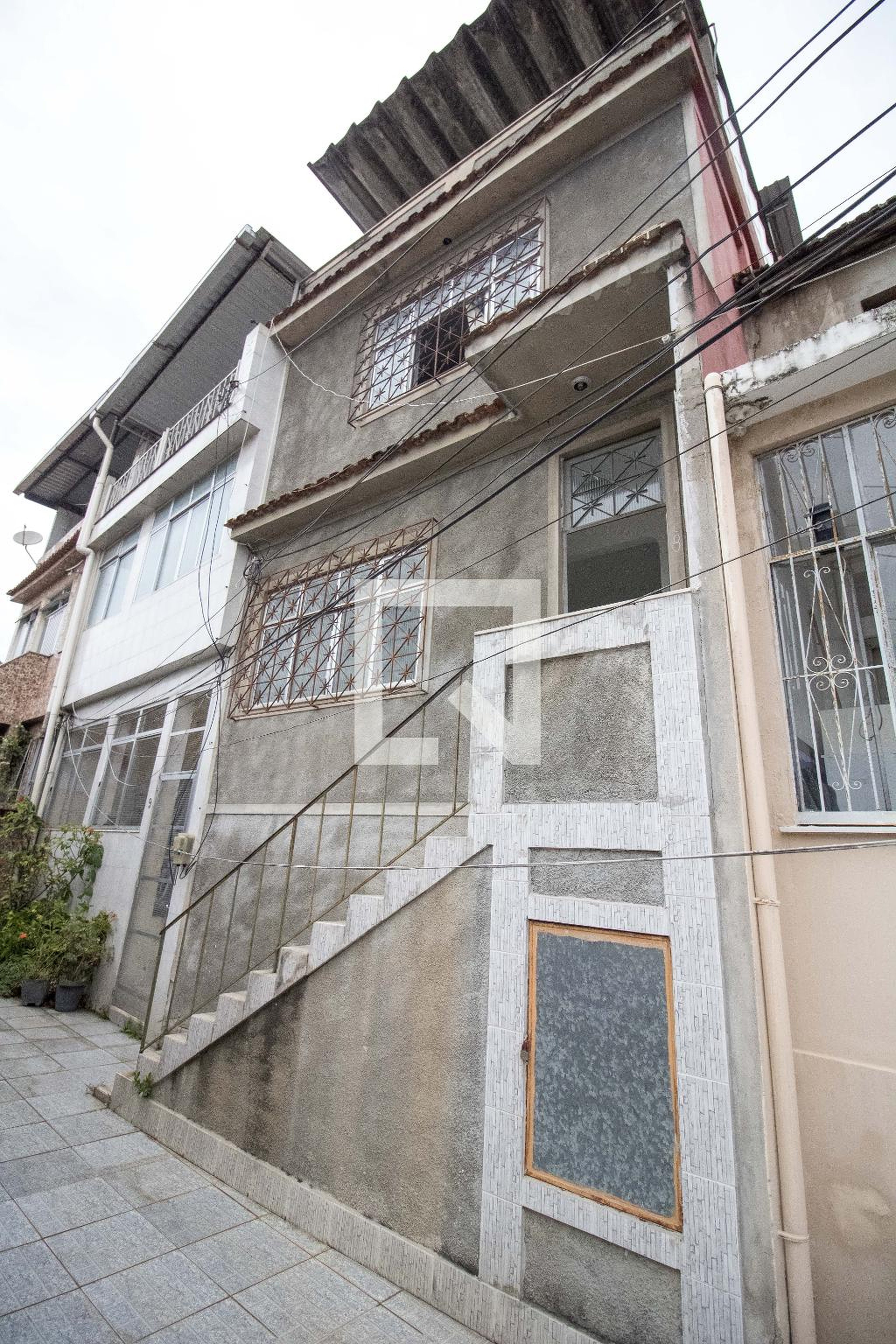 Entrada Condomínio em Ladeira de Santa Teresa, 57