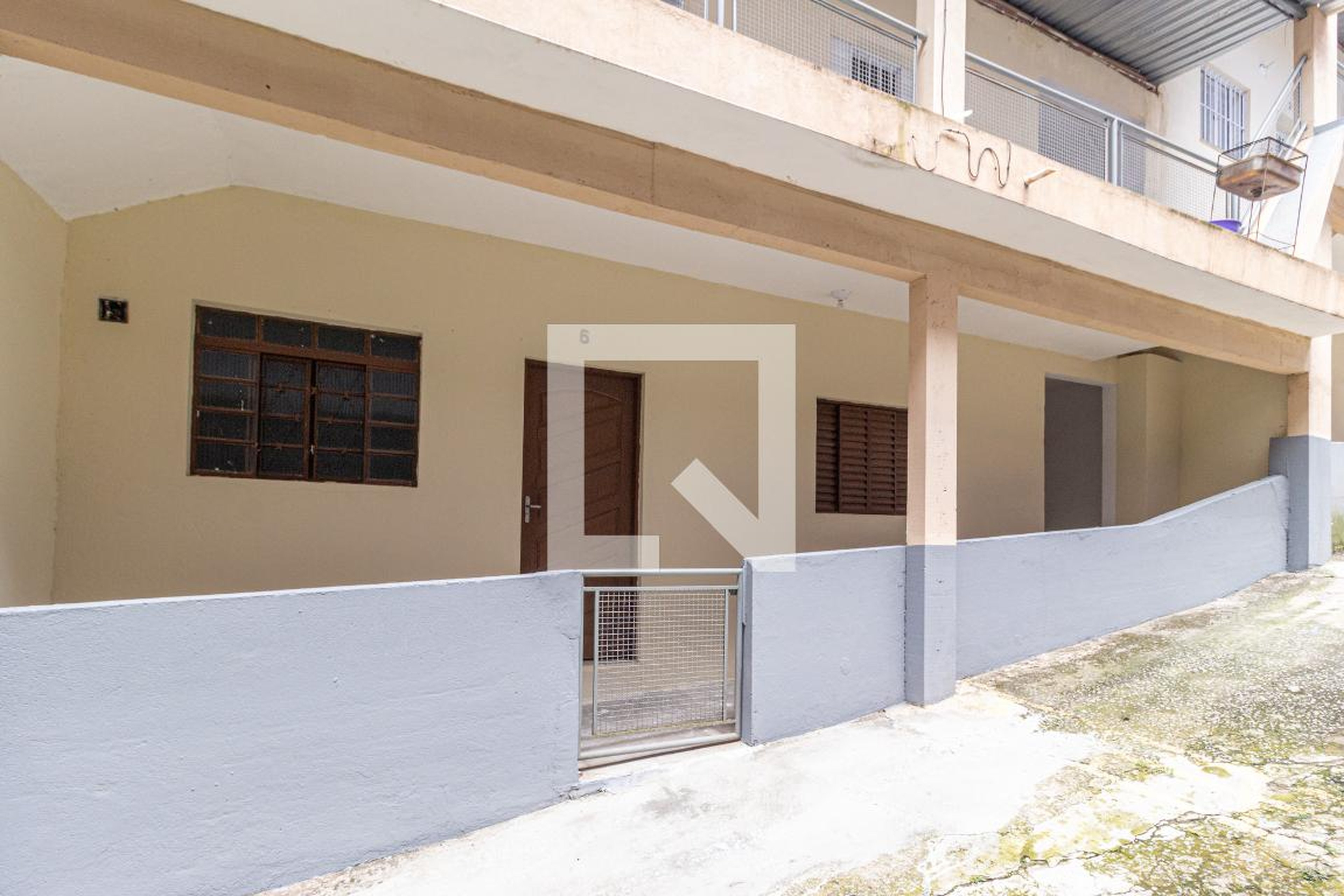 Fachada Condomínio em Rua José Adélino de Andrade, 188