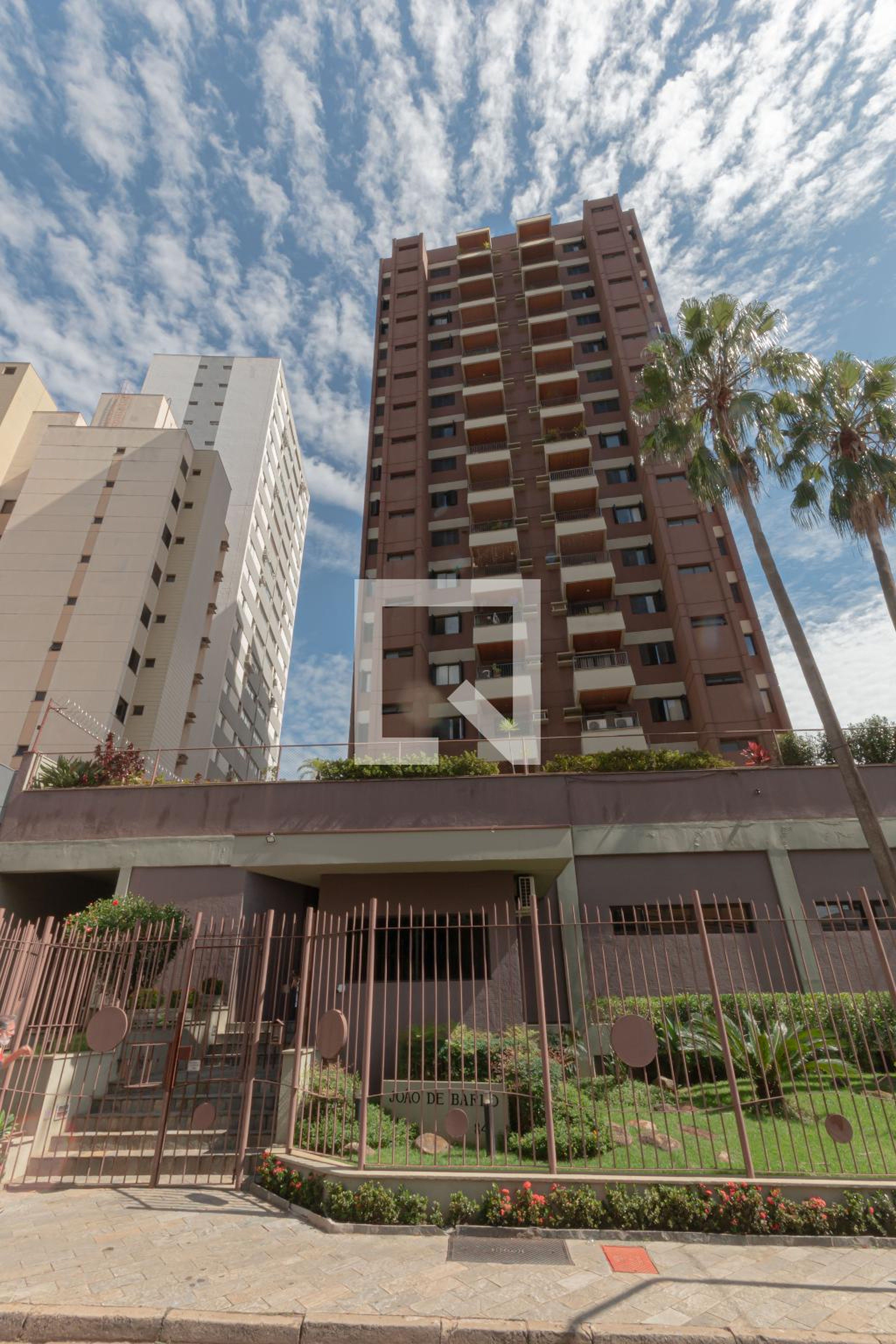 fachada Condomínio em Rua Conceição, 841