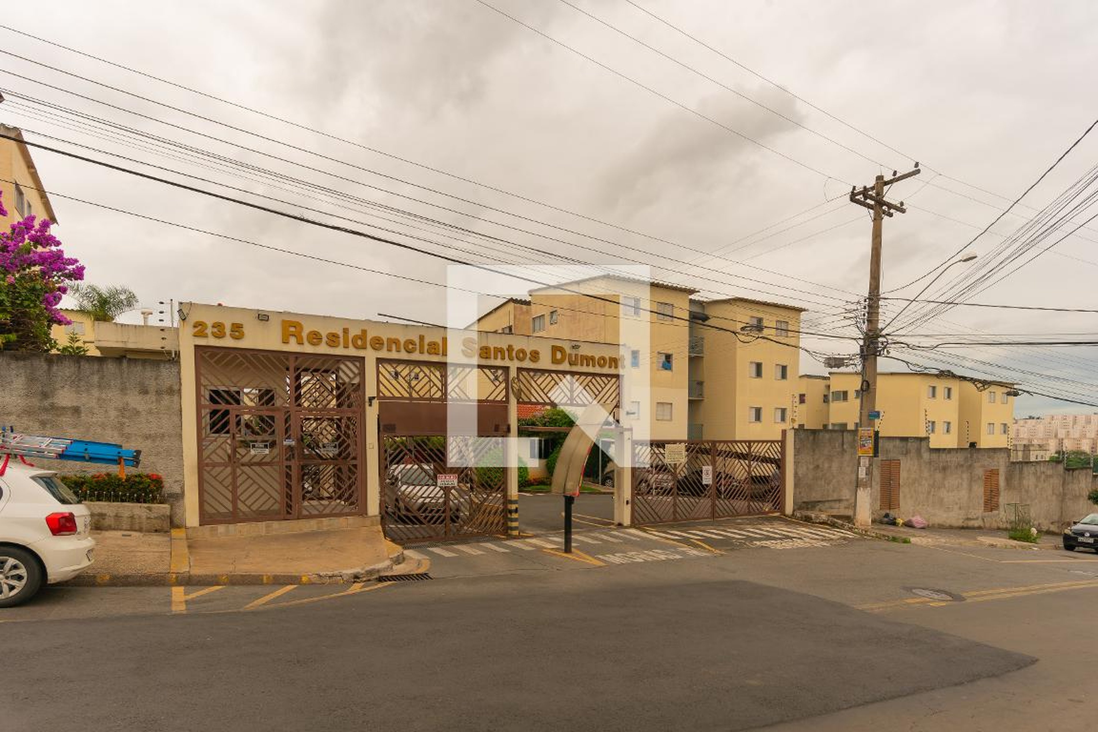 Fachada do Condomínio Condomínio Santos Dumont