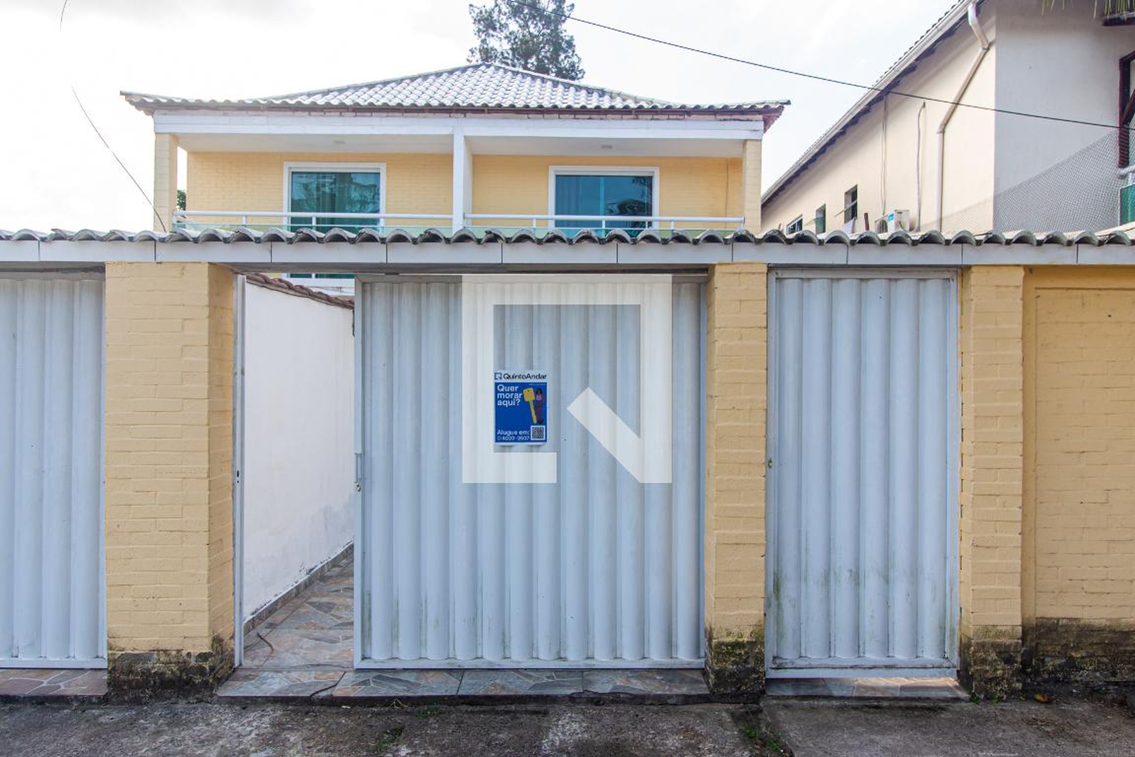 Fachada Condomínio em Estrada do Morro Cavado, 2270