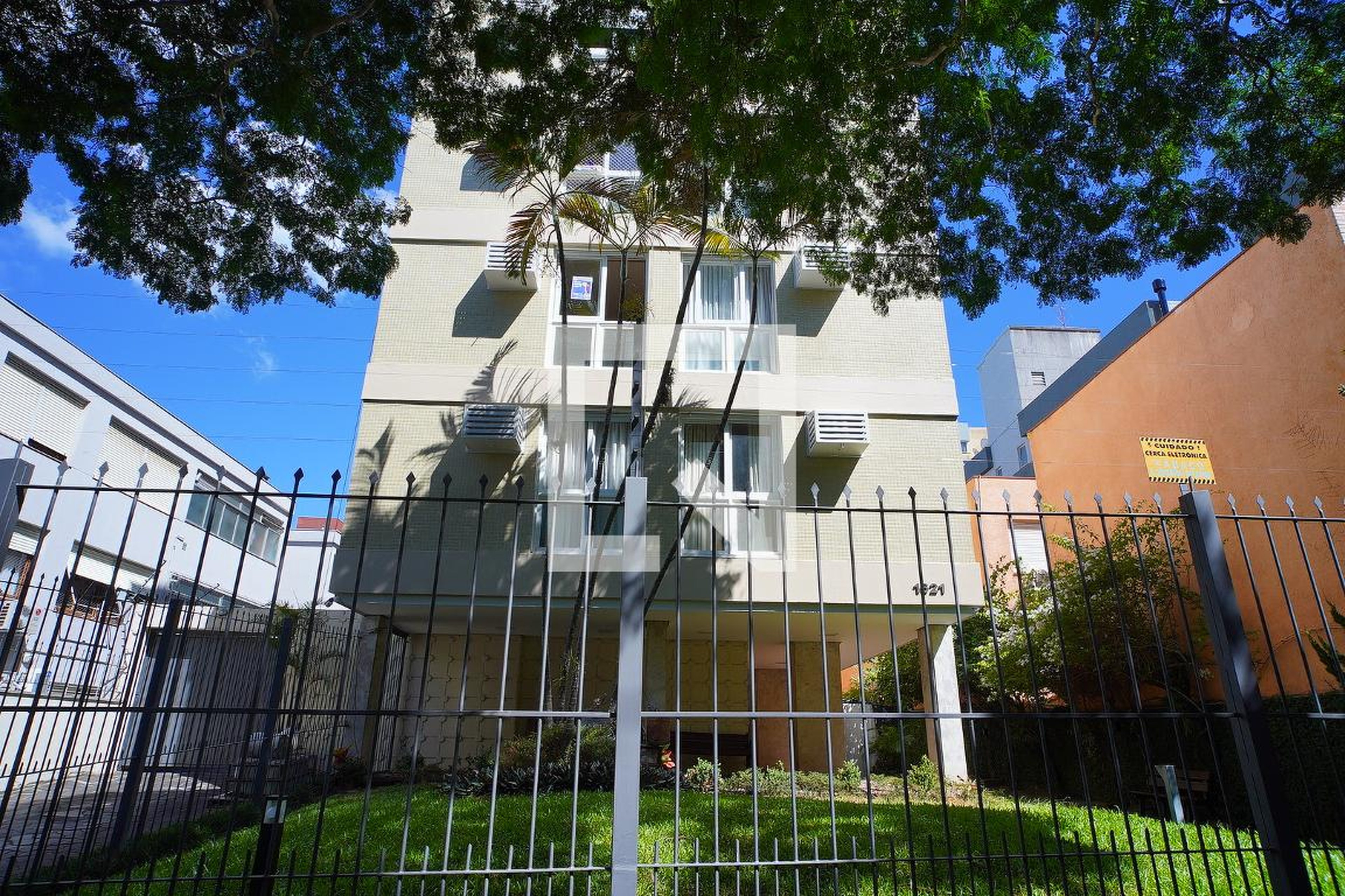 Fachada do Prédio Condomínio em Avenida Coronel Lucas de Oliveira, 1621