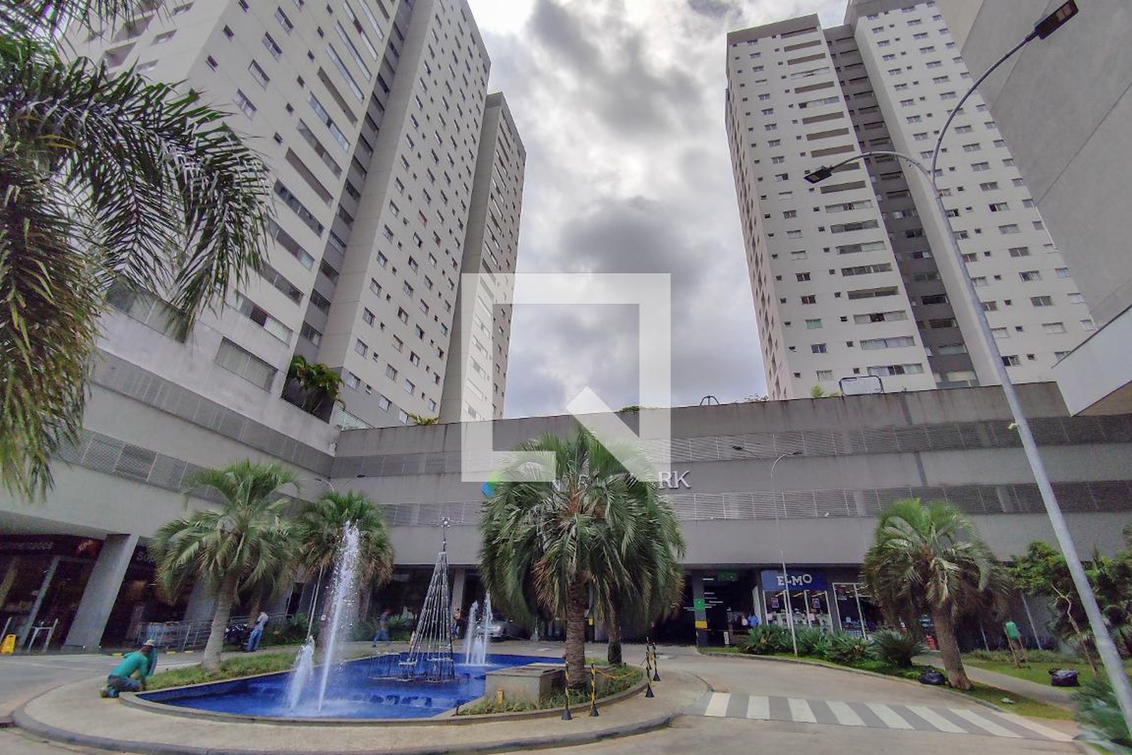 Fachada Condomínio em Rua Úrsula Paulino, 13