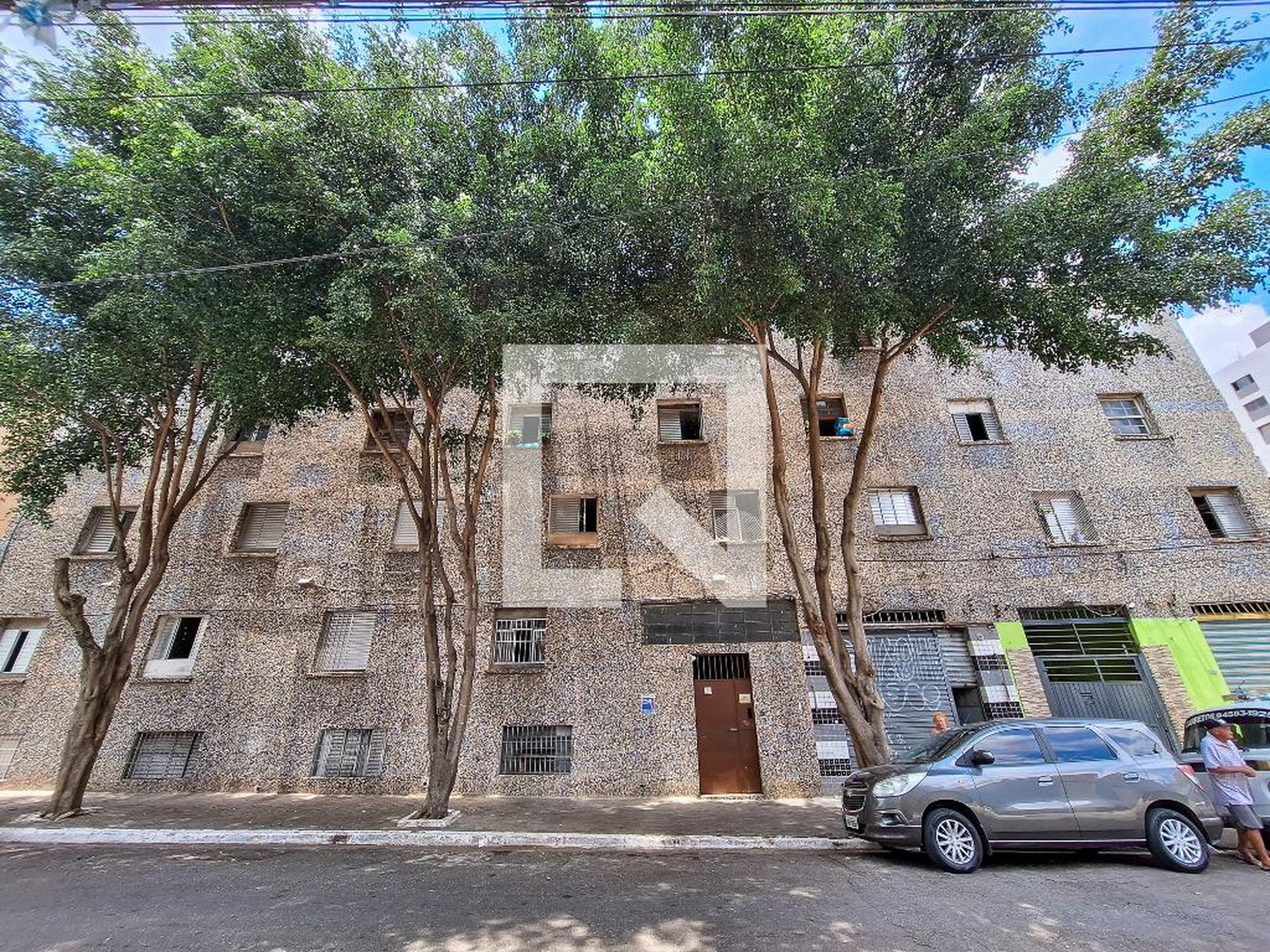 Fachada Condomínio em Rua Mituto Mizumoto, 67