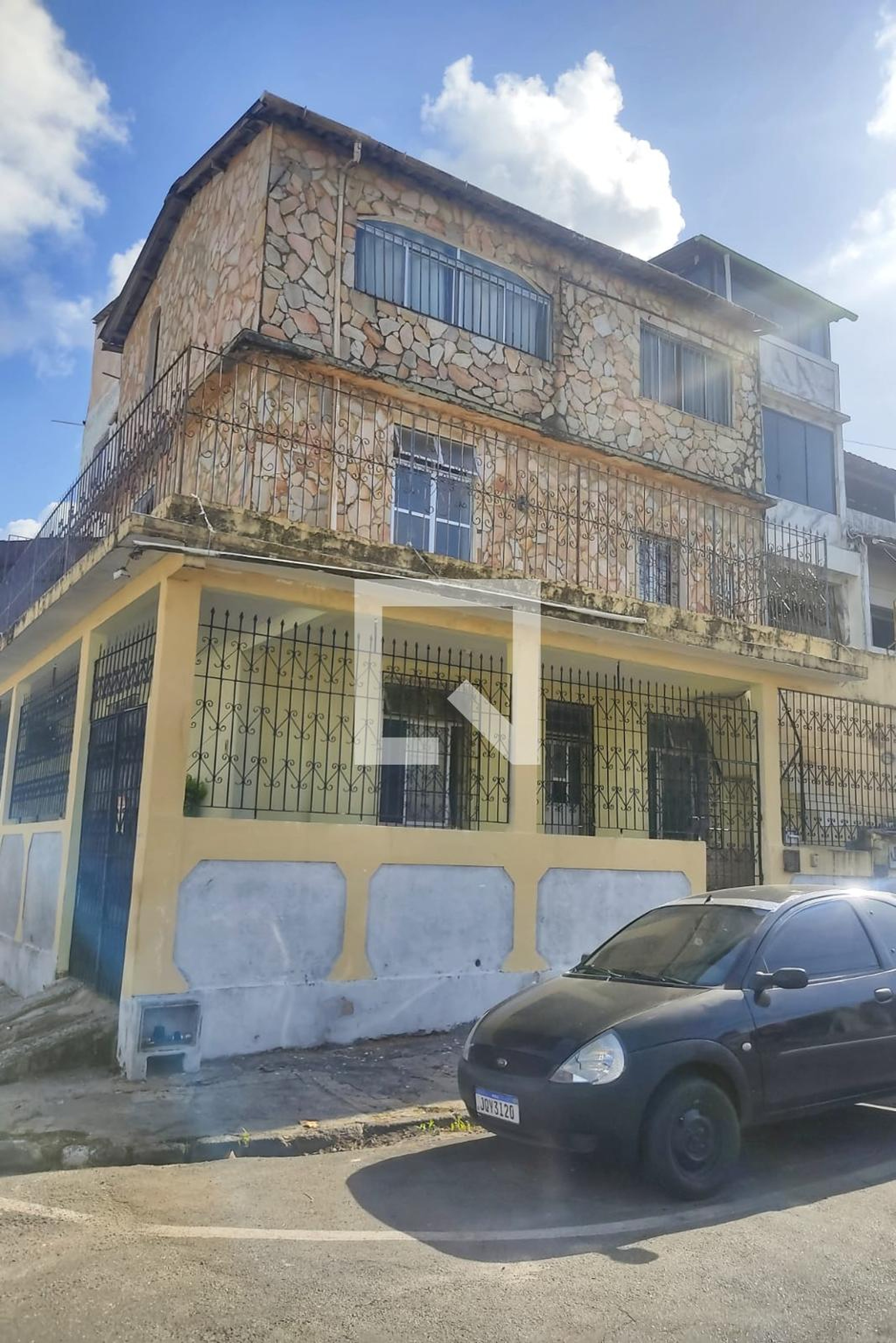 Fachada do Prédio Condomínio em Rua Padre Daniel Lisboa, 118