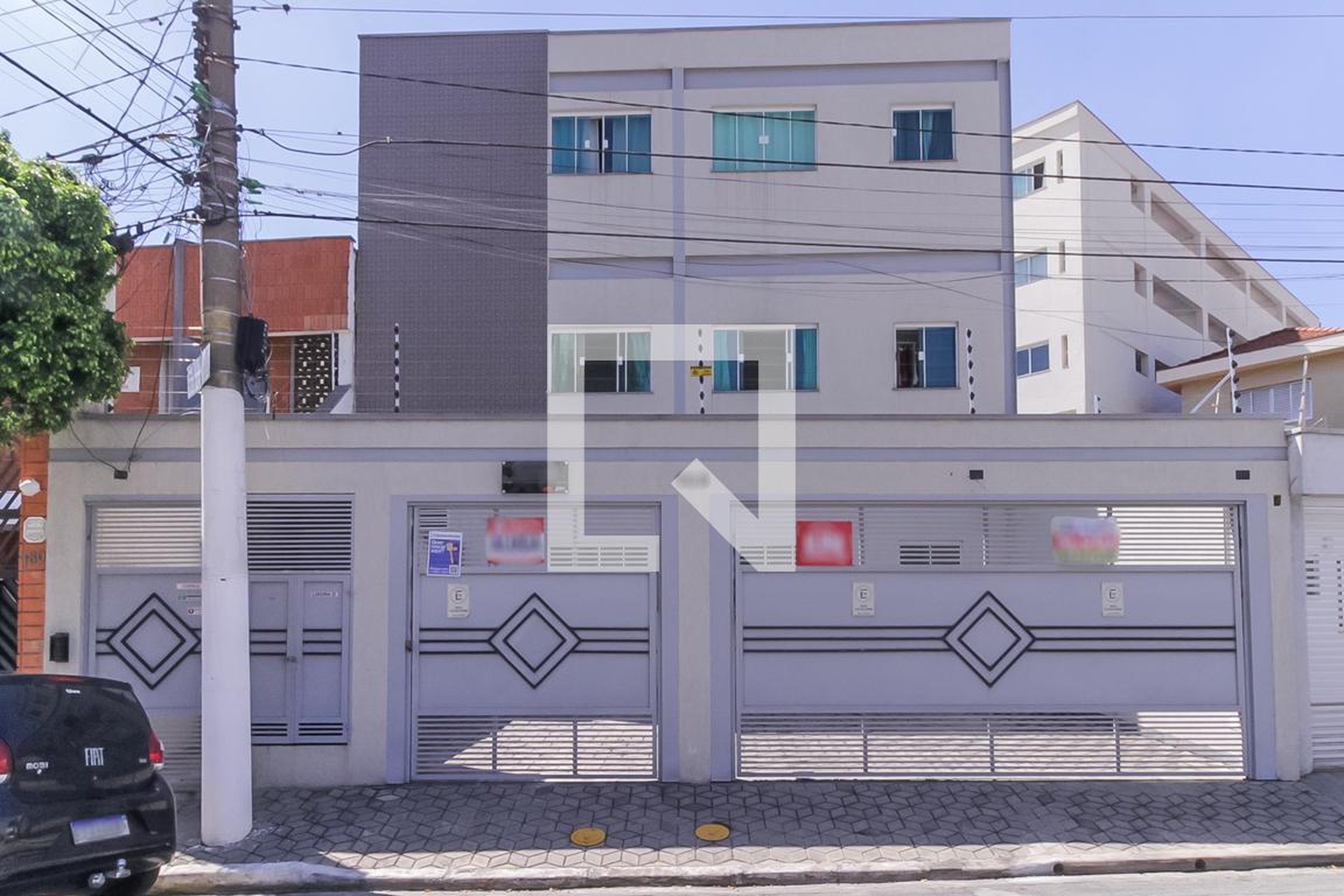 Fachada Condomínio em Rua Pires Pimentel, 166