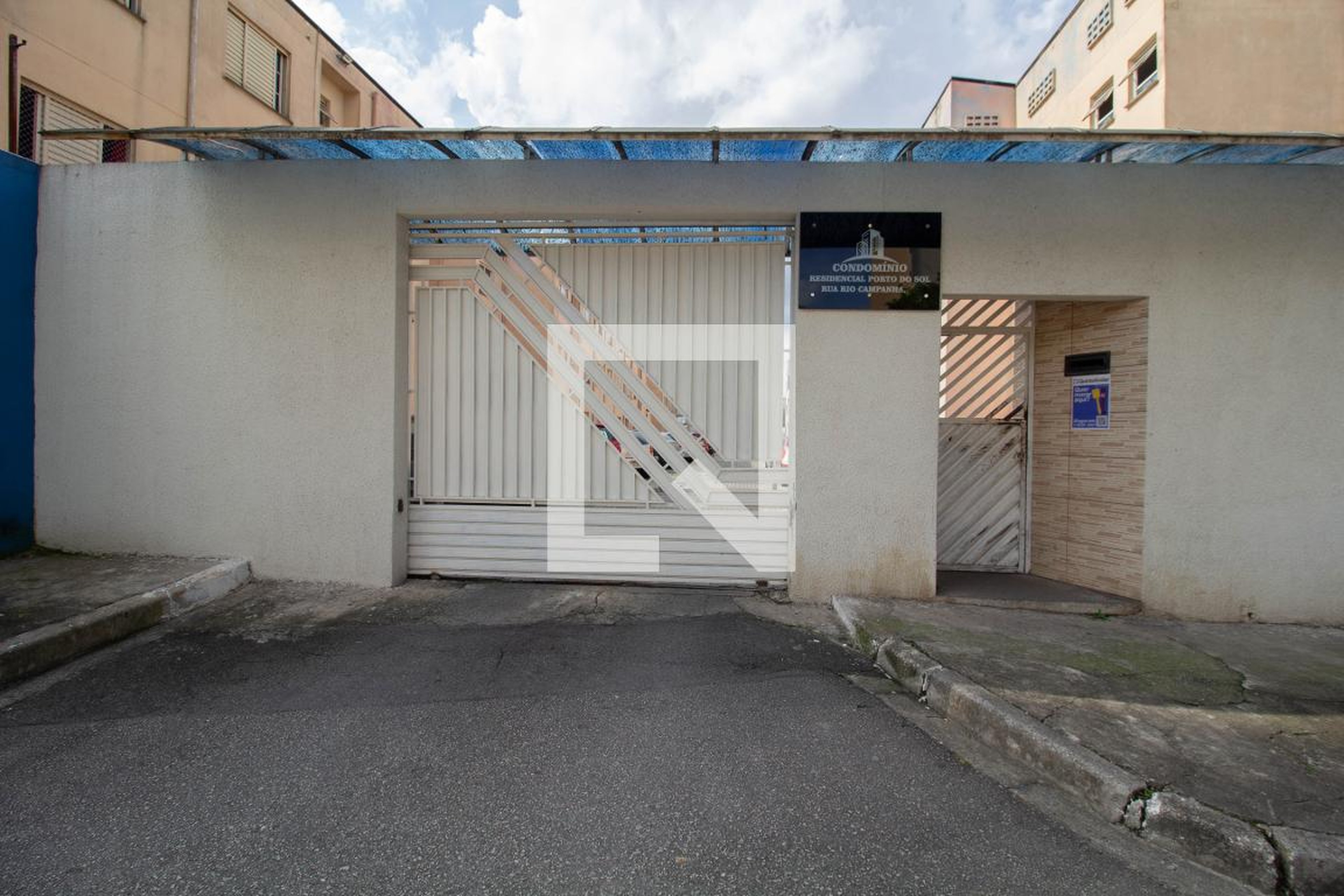 Fachada Condomínio em Rua Rio Campanha, 45