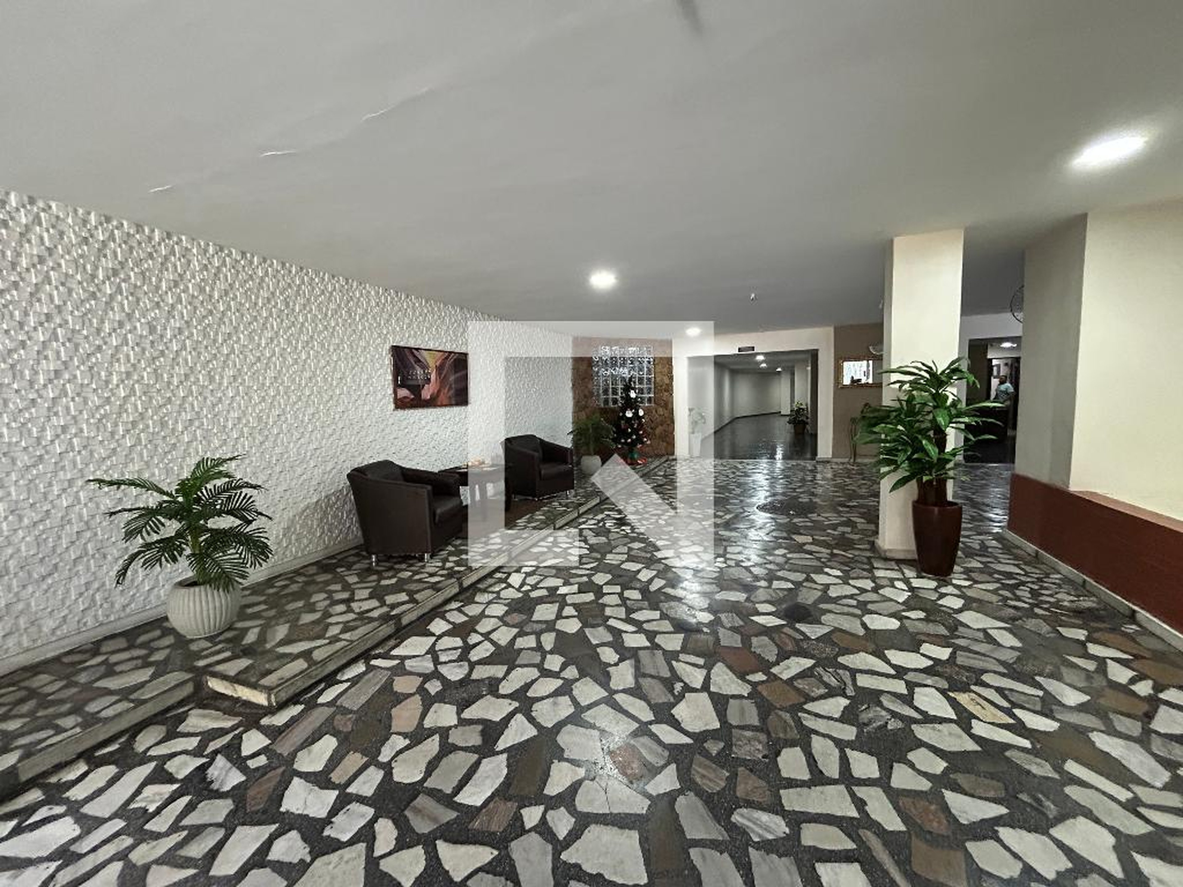 Hall de entrada - Edifício das Amendoeiras