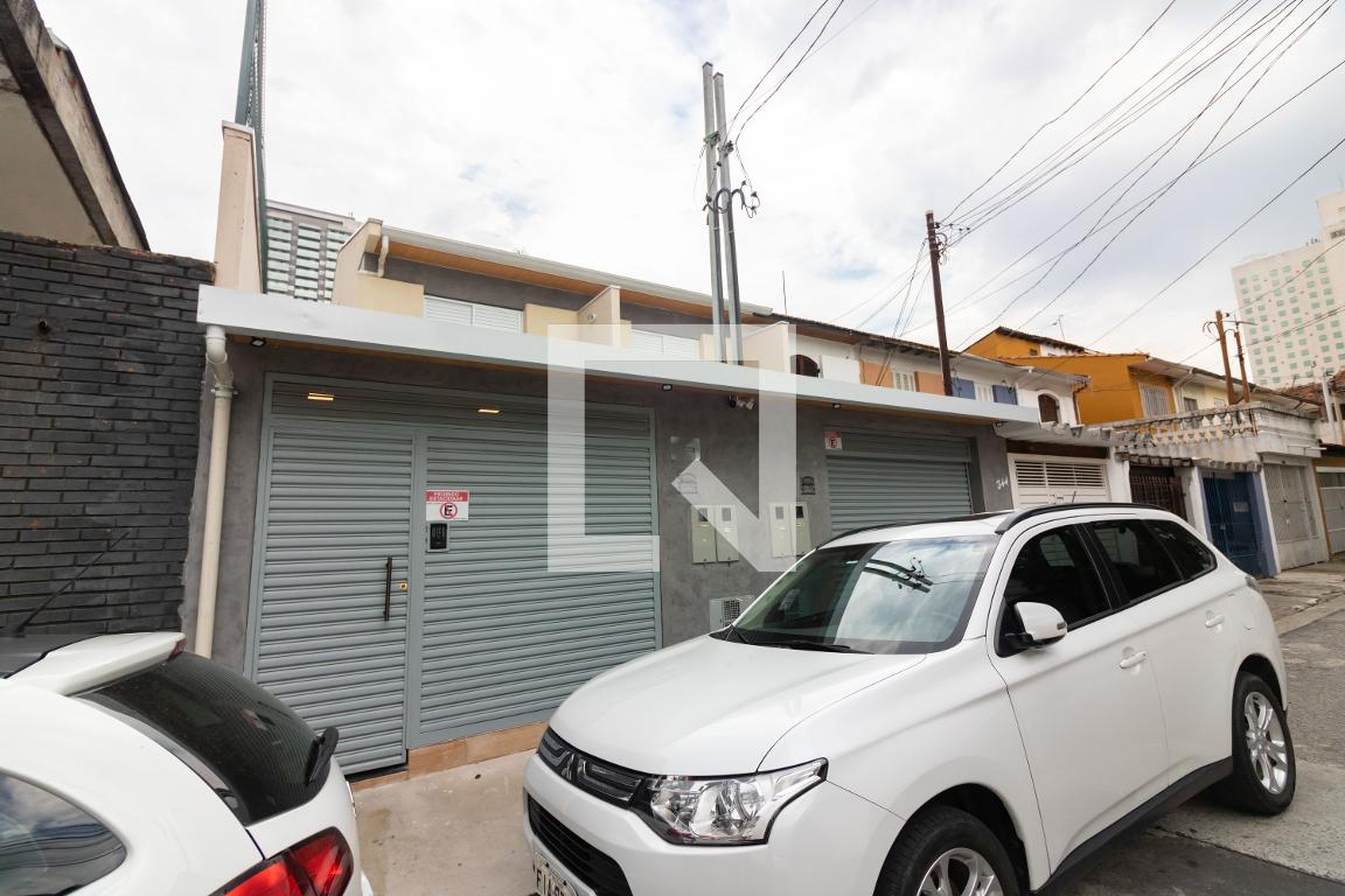 Fachada Condomínio em Rua Joaquim de Andrade, 348