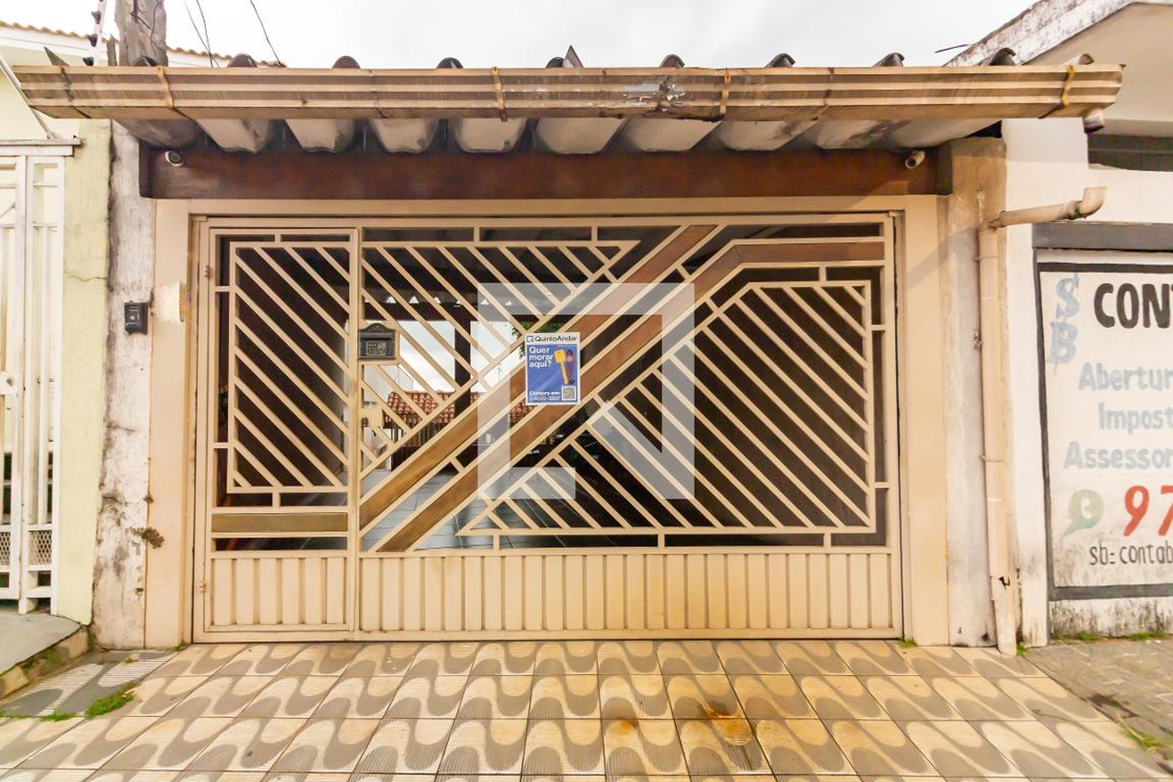 Fachada Condomínio em Rua Léon Tolstói, 23