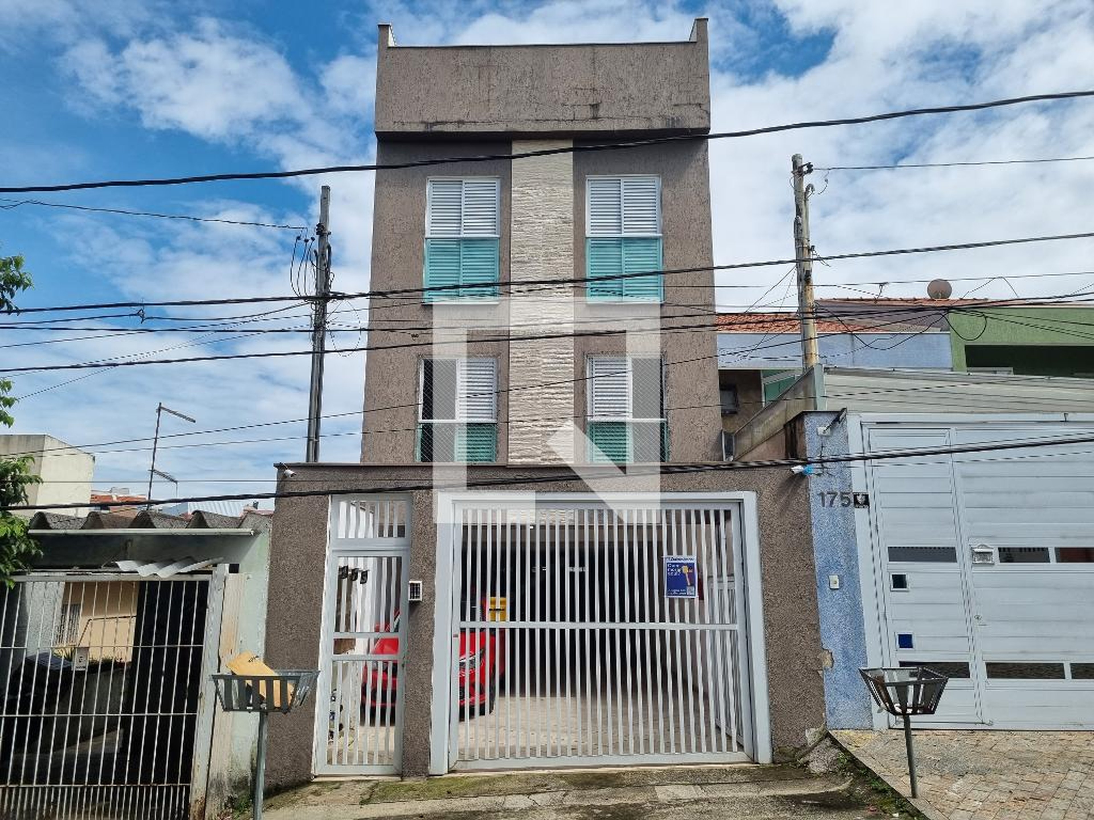 Fachada Condomínio em Rua Balsaminas, 173