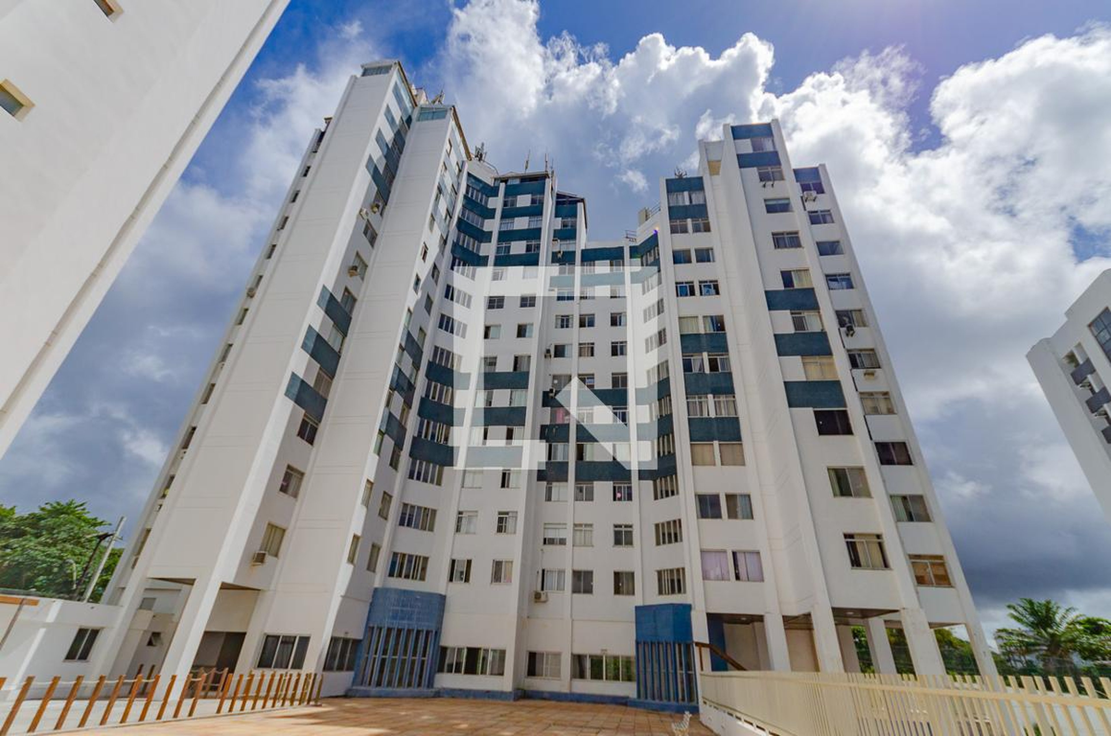 Fachada do Condomínio Condomínio Portal da Pituba