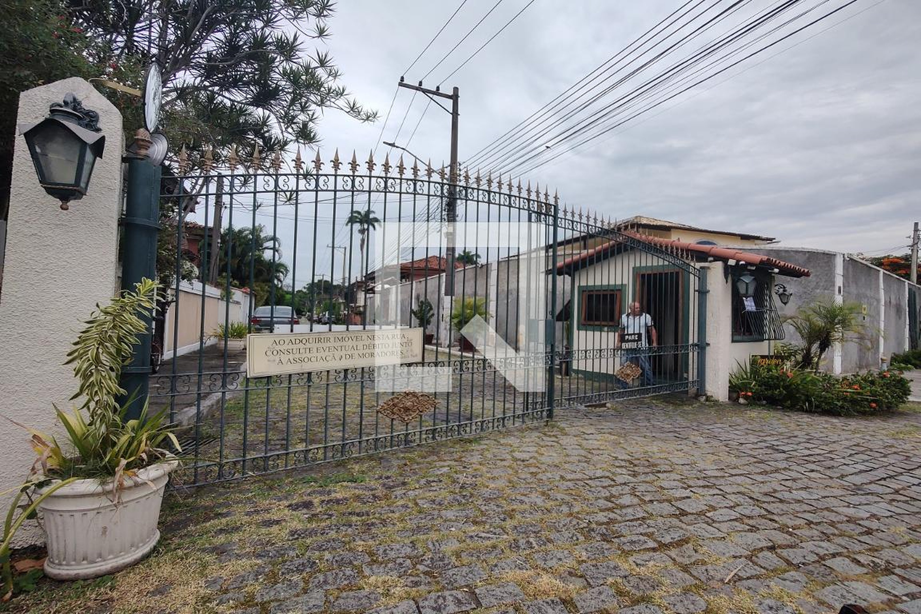 Fachada do Condomínio Condomínio em Rua Marechal Artur Portela, 148