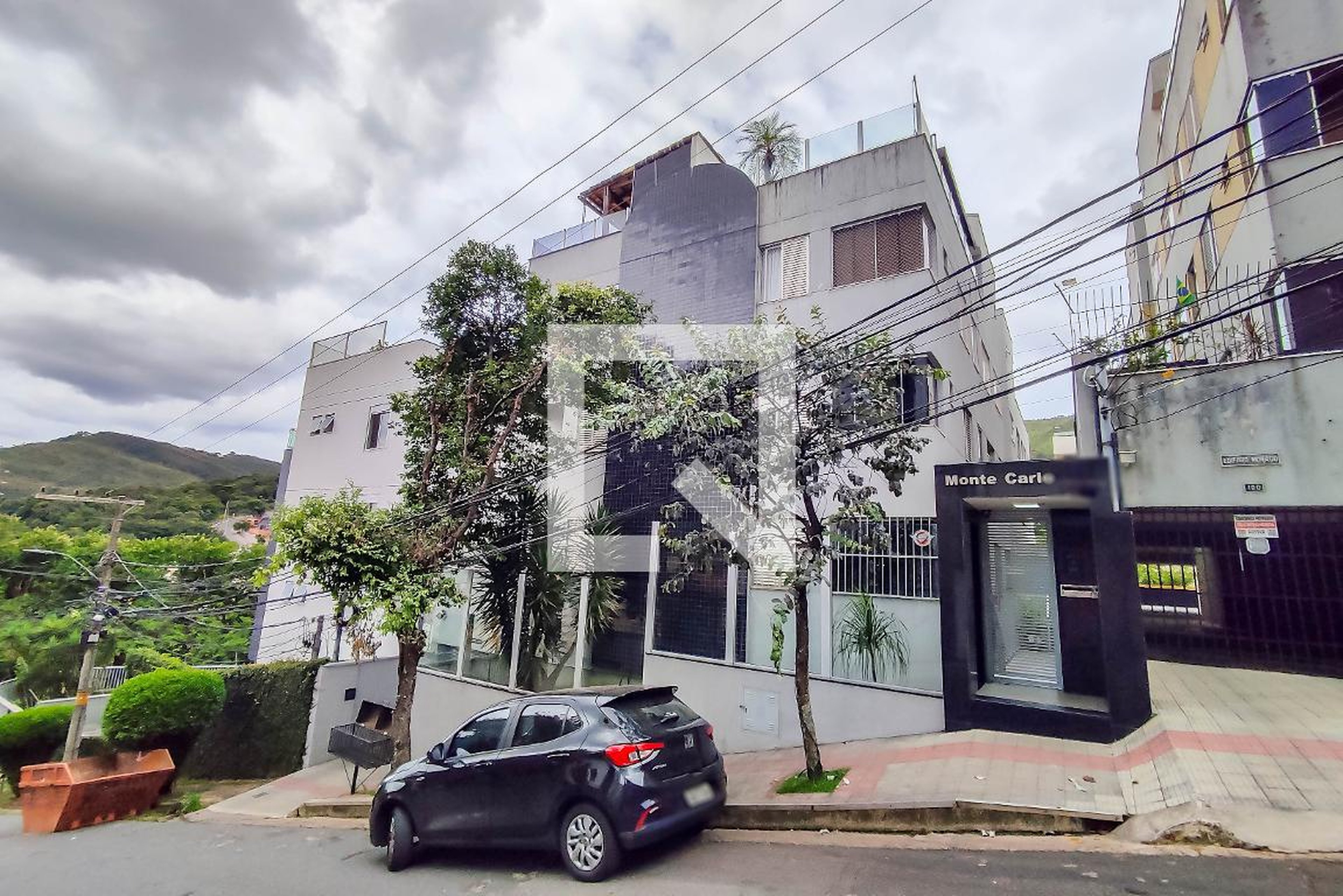 Fachada Condomínio em Rua Jandiatuba, 110