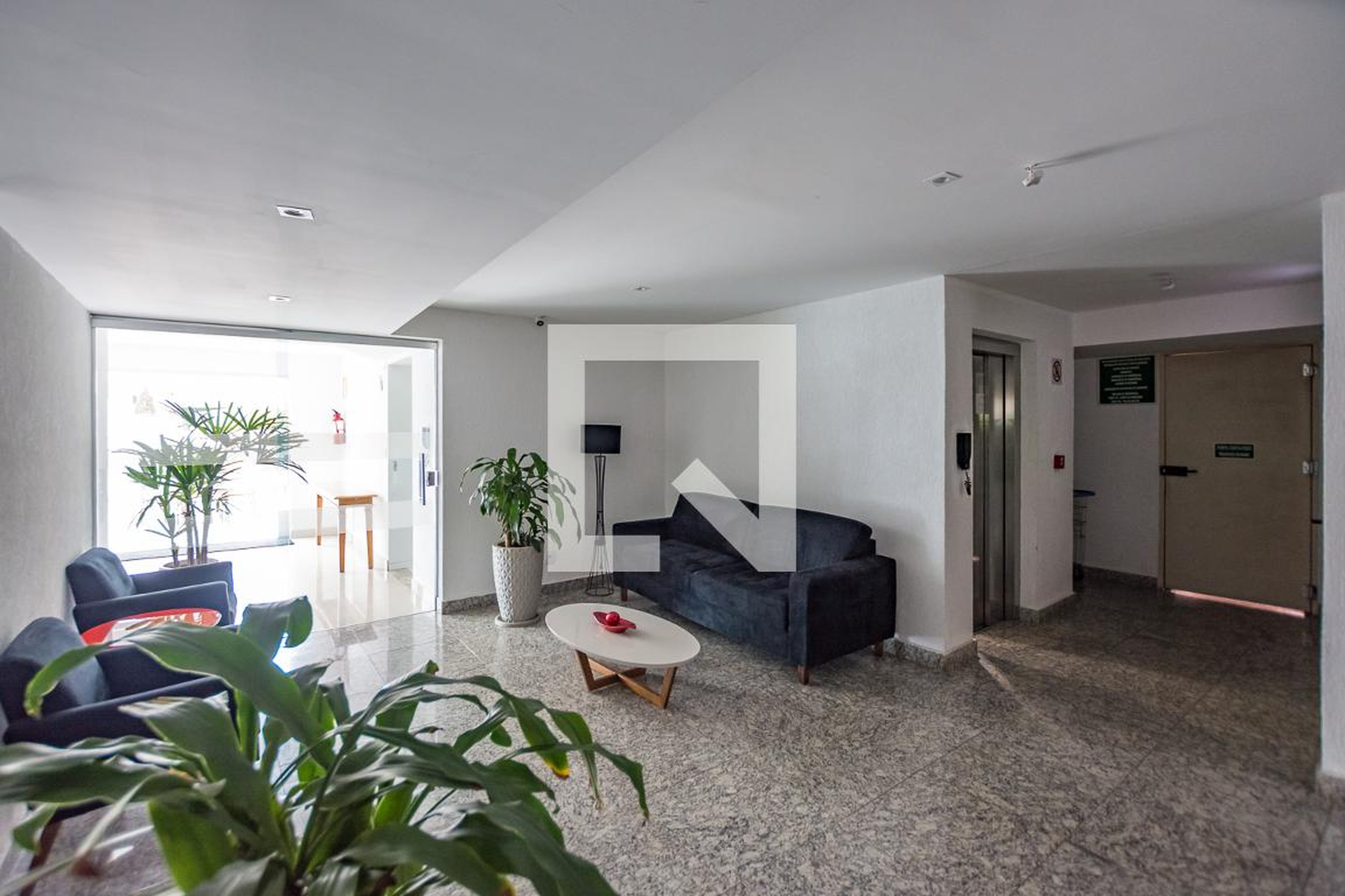 Hall de entrada - Sidónio Maia