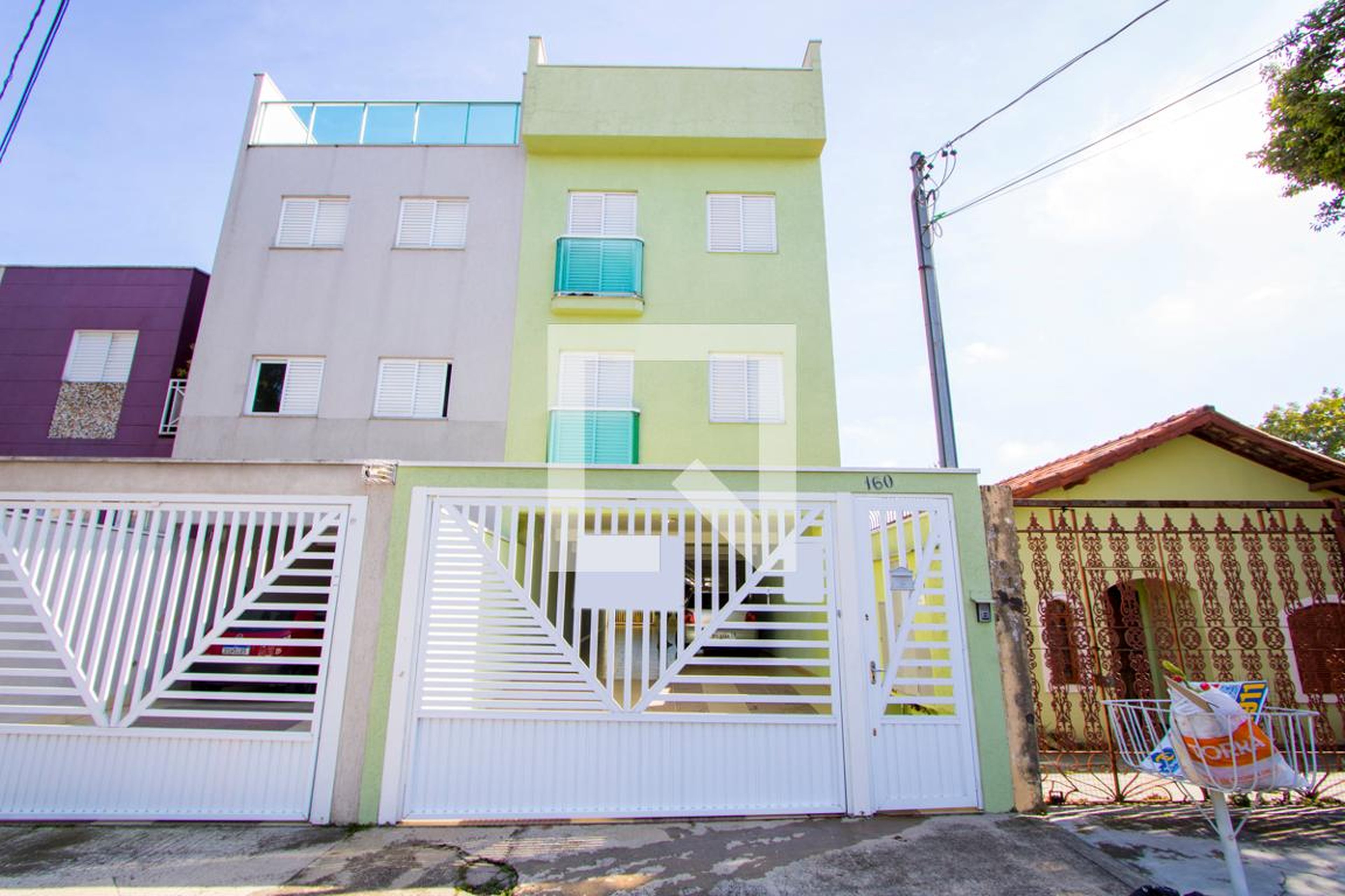 Fachada Condomínio em Rua Odilon Braga, 160