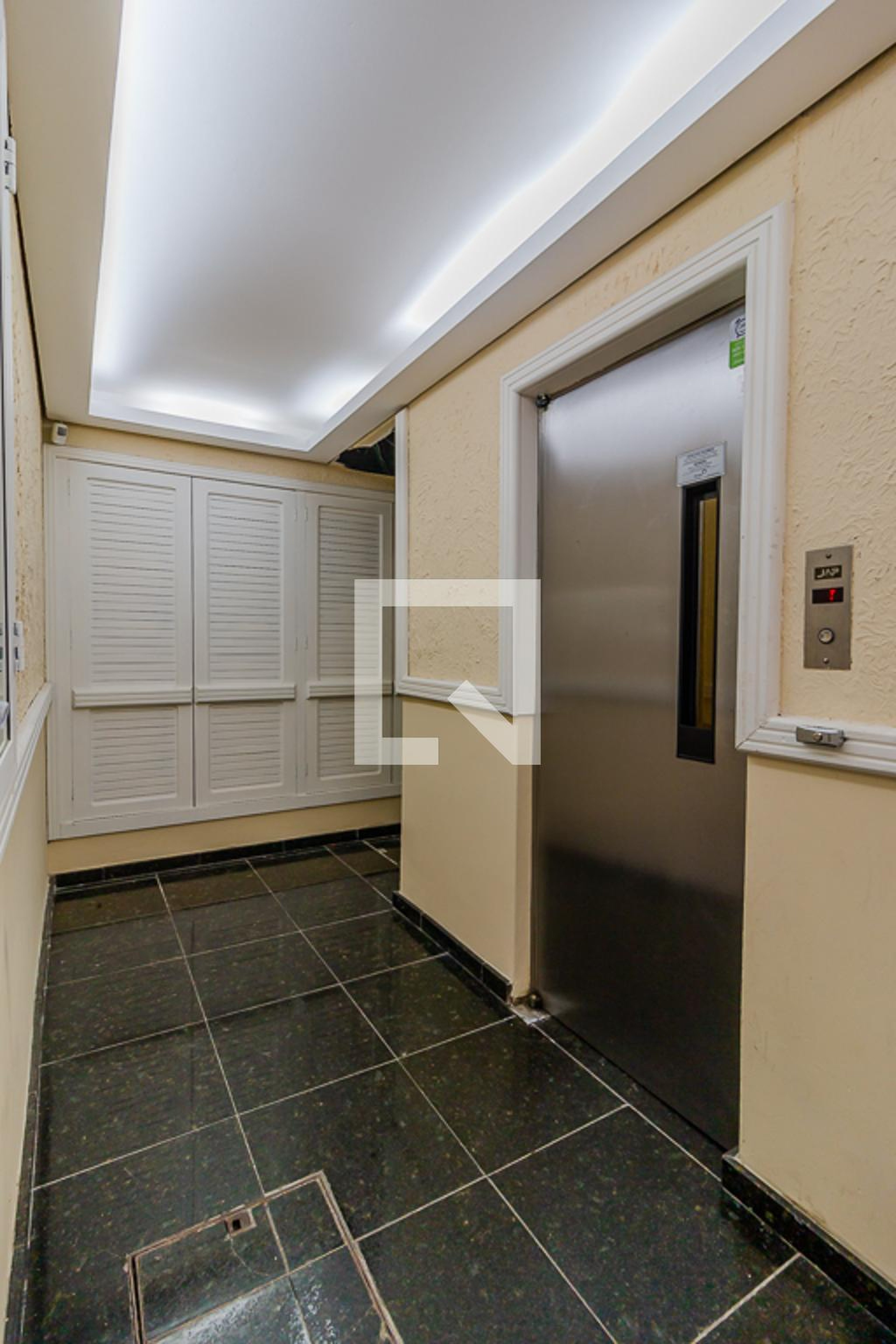 Elevador - Professor Antônio Luiz Dall'Agnoll