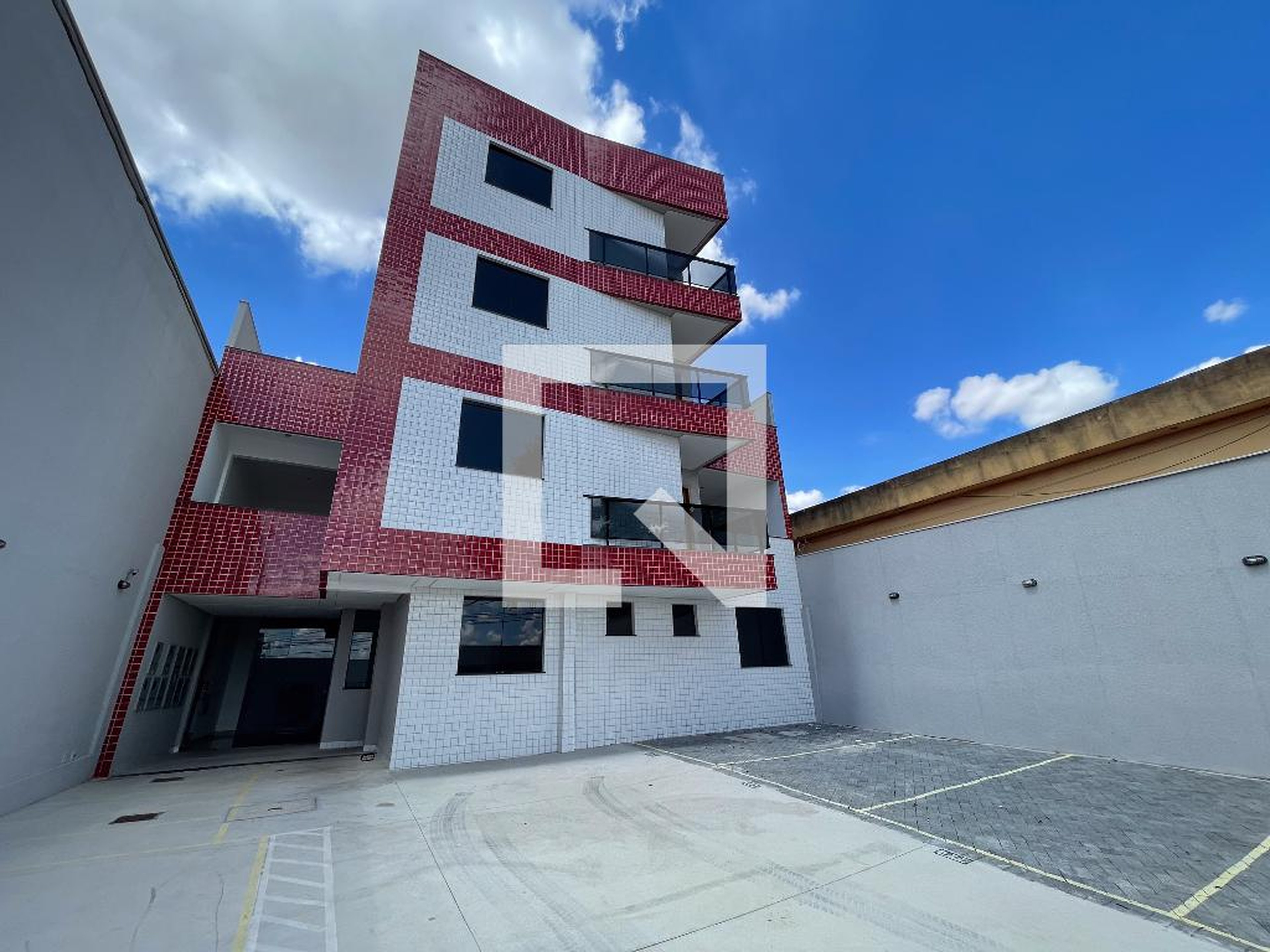 Fachada do Prédio Condomínio em Rua Jaguará, 602