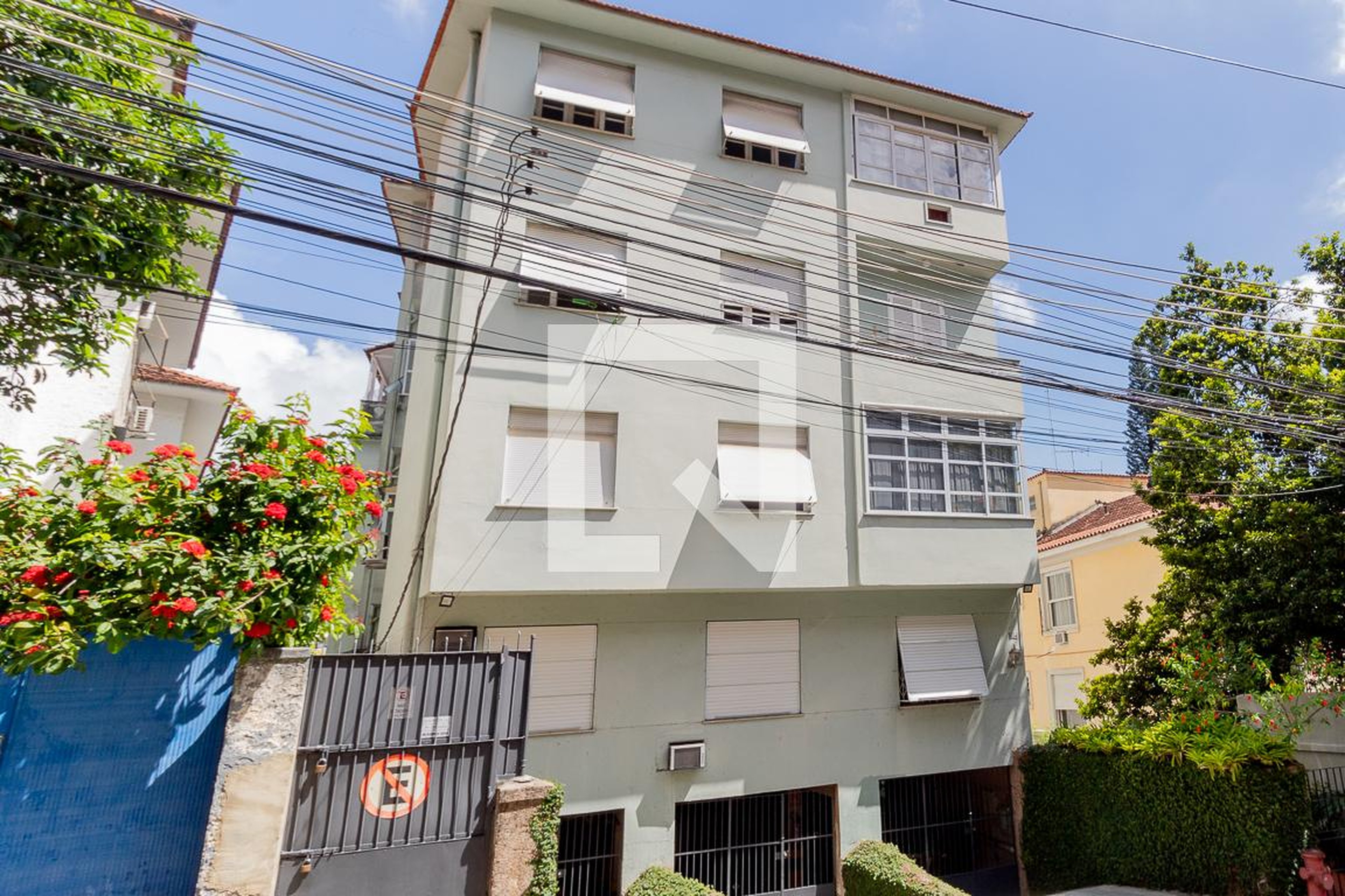 Fachada Condomínio em Rua Professor Luiz Cantanhede, 192