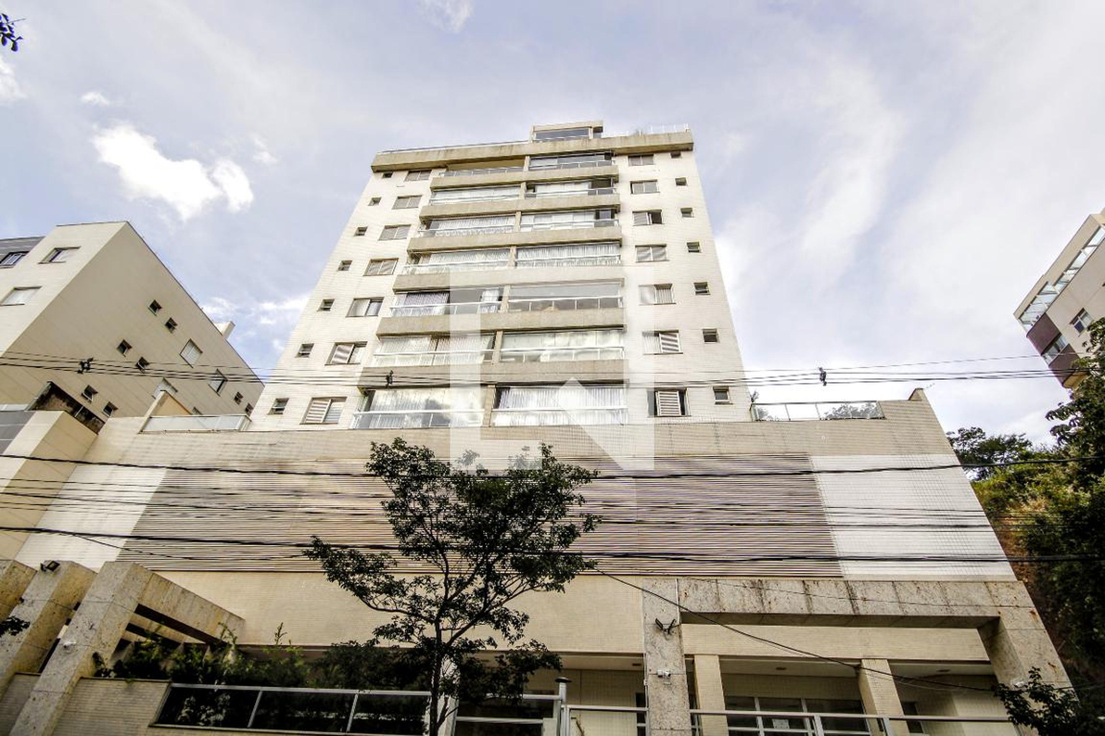 Fachada do Prédio Condomínio em Rua Marco Aurélio de Miranda, 80