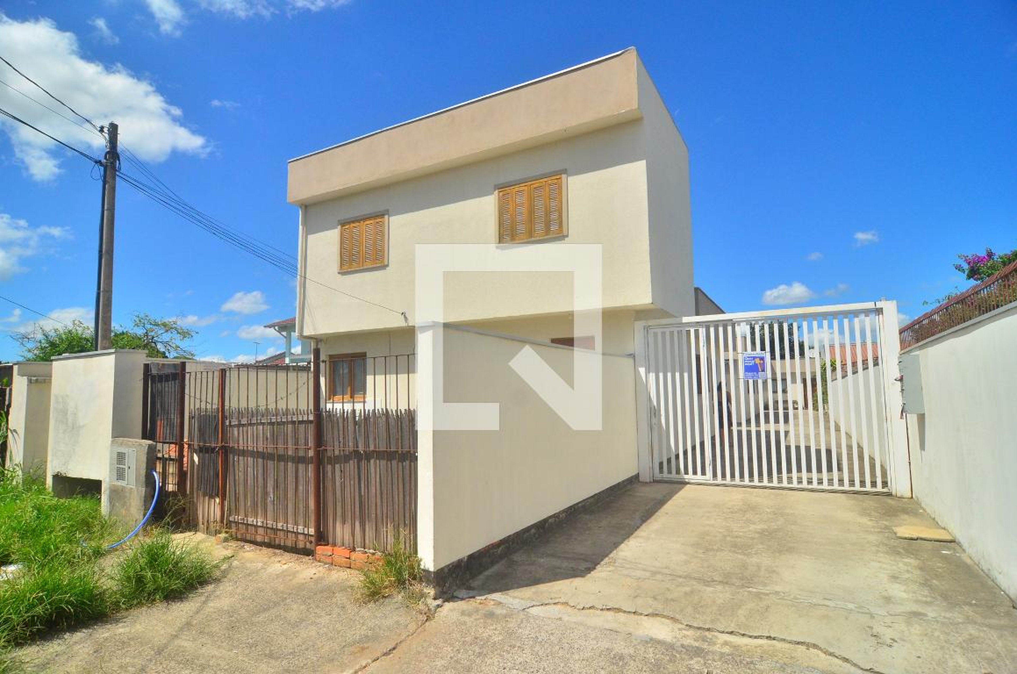 Fachada Condomínio em Rua Concórdia, 1021